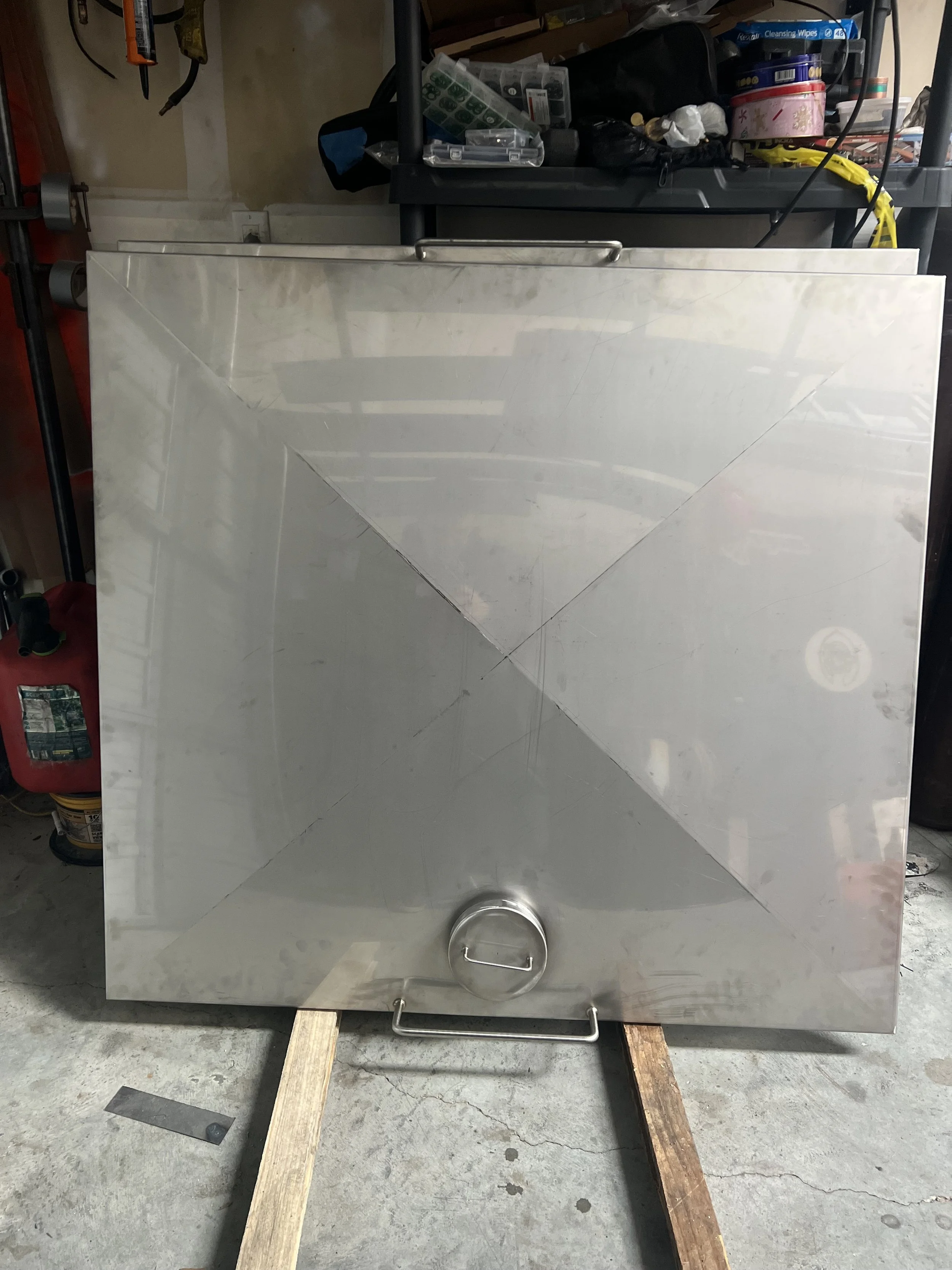 This project showcases custom-fabricated stainless steel dairy tank lids produced in the Dallas–Fort Worth area for industrial and food-grade applications. Built with precision and high-quality stainless steel, these lids are designed to meet strict 