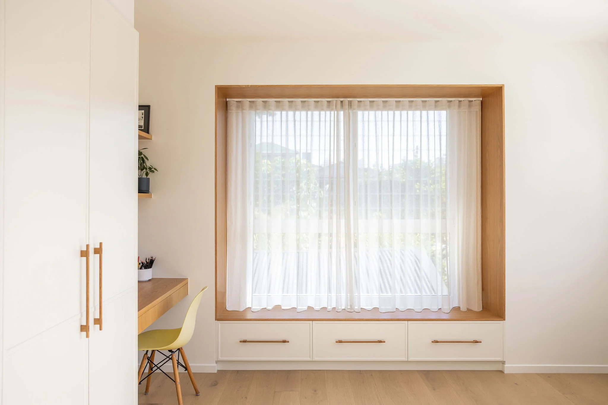 Custom Window Seat made with American Oak Veneer. Timber handles, custom desk, 2 pac modern shaker robe