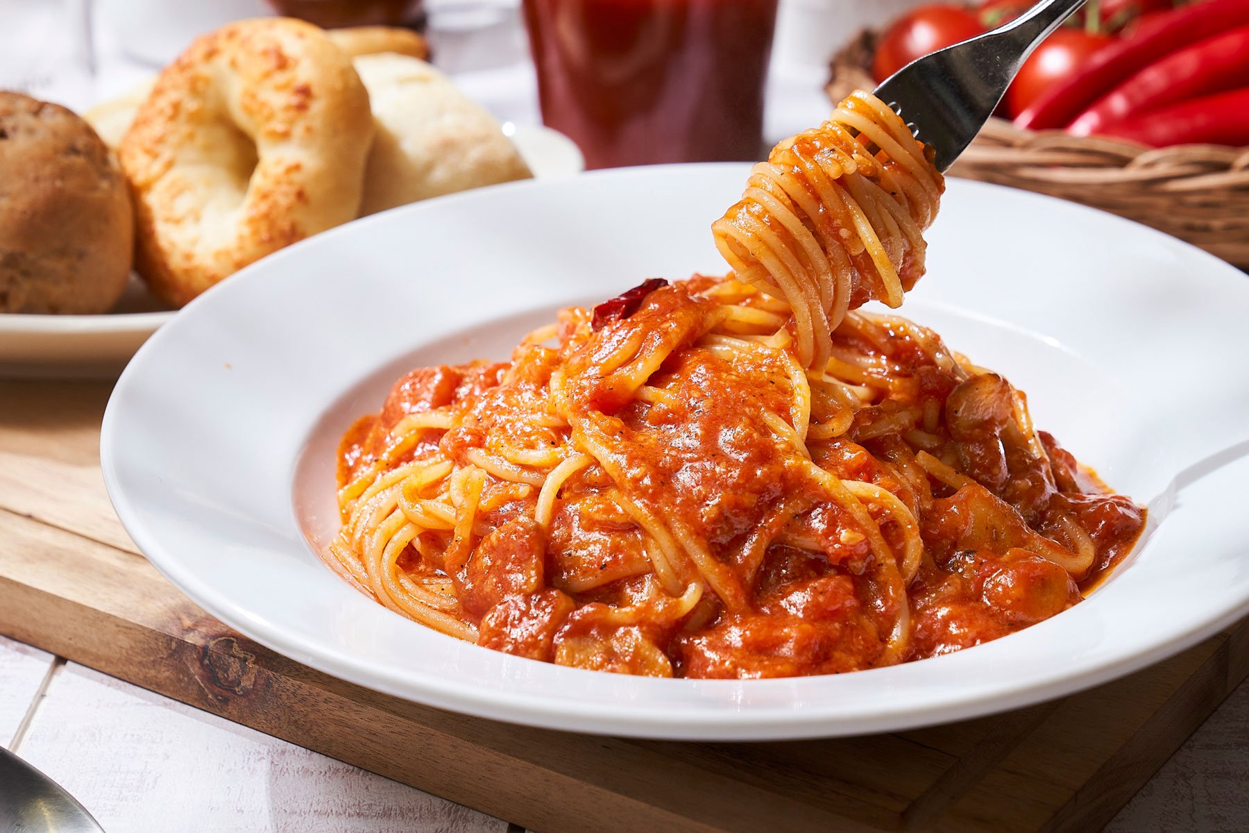 Capricciosa Tomato and Garlic Spaghetti