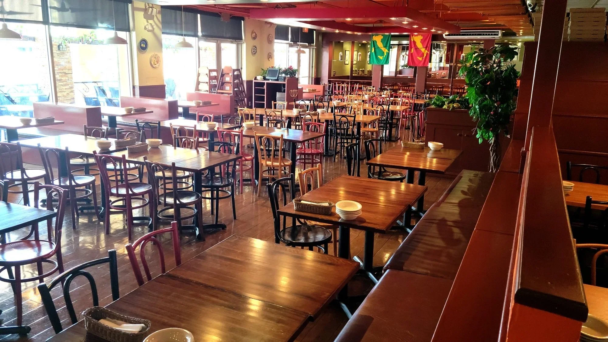 Capricciosa interior at the Agana Shopping Center