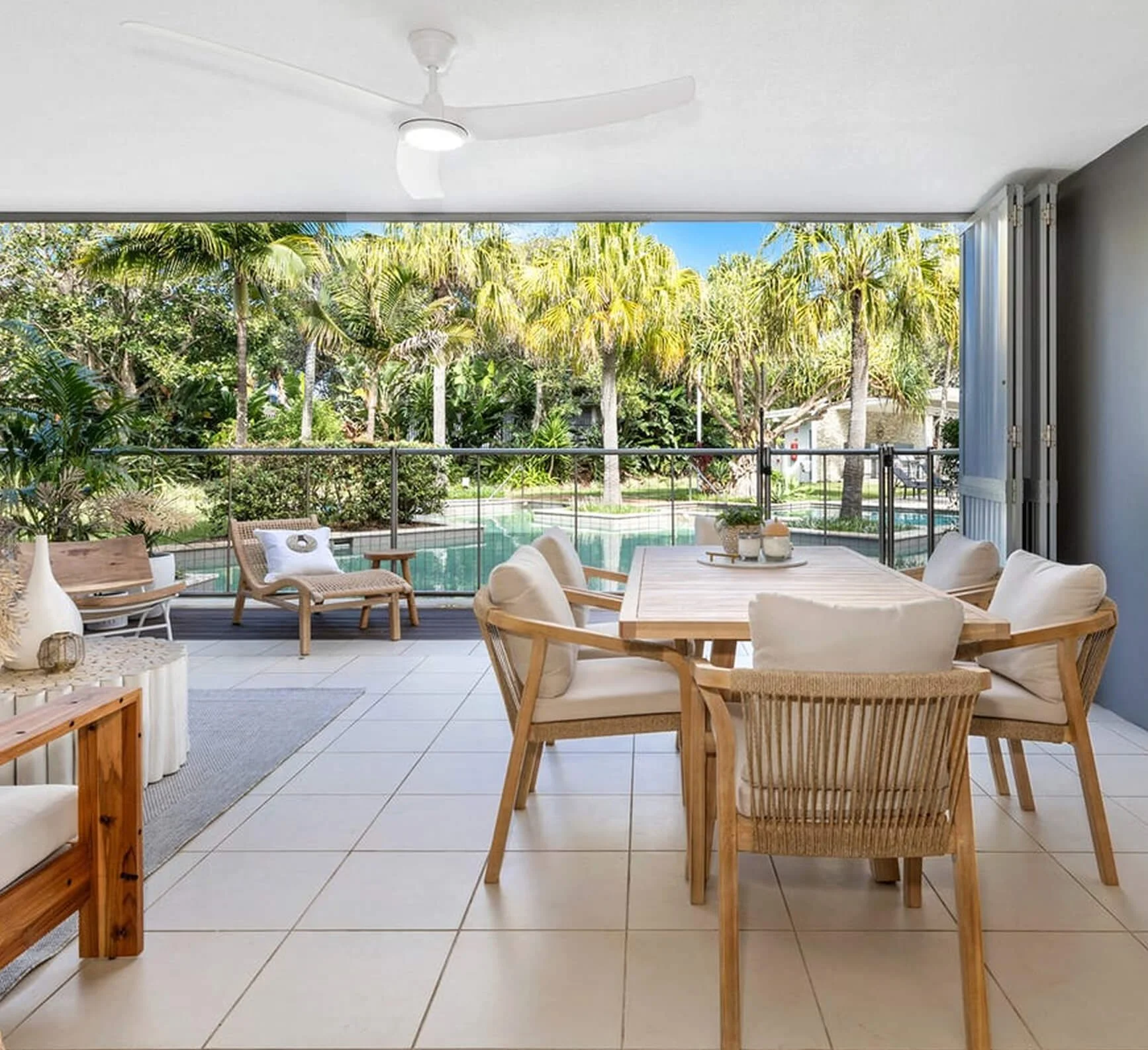 alfresco-area-of-property-for-sale-in-pottsvile.jpg