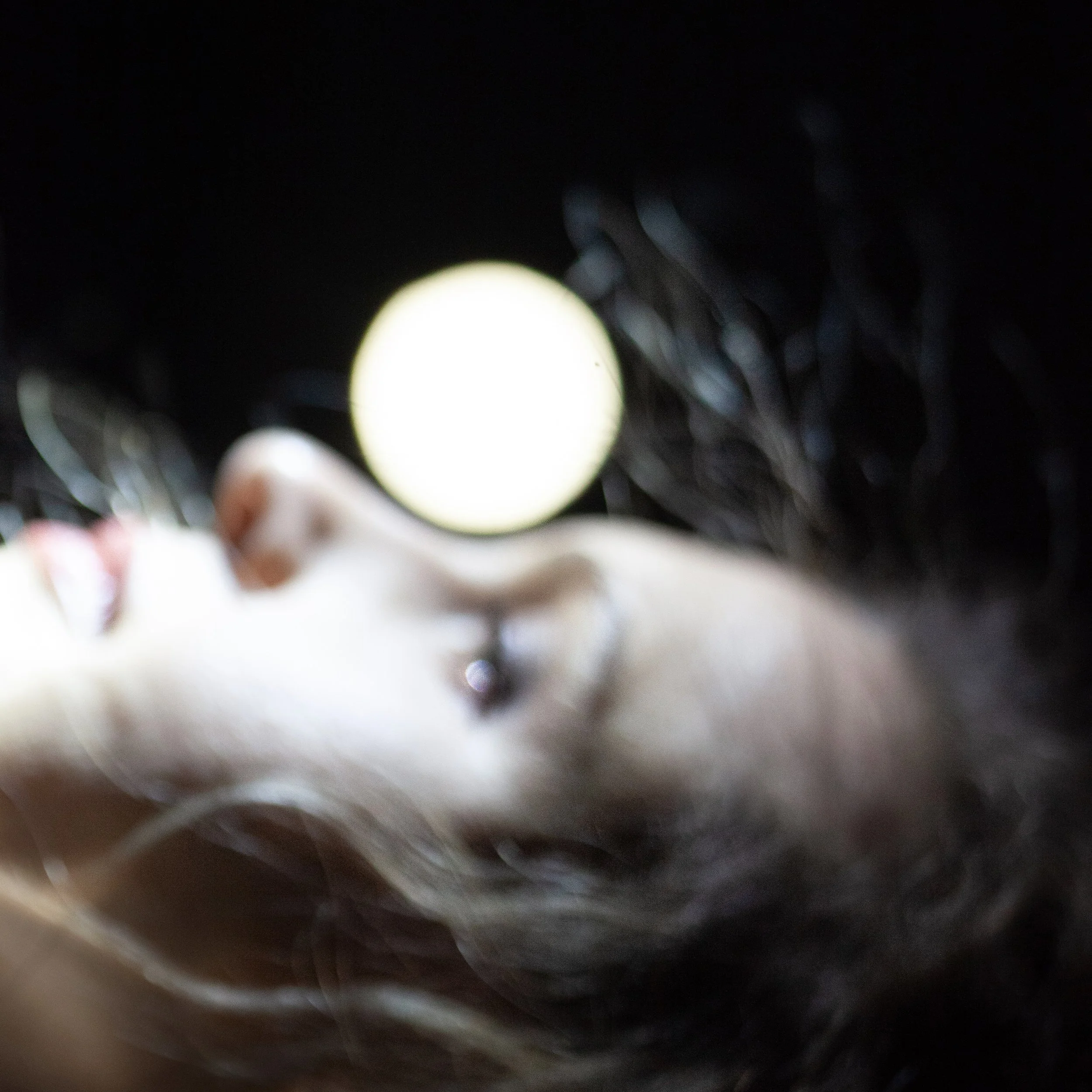 Cosmiyel and full moon