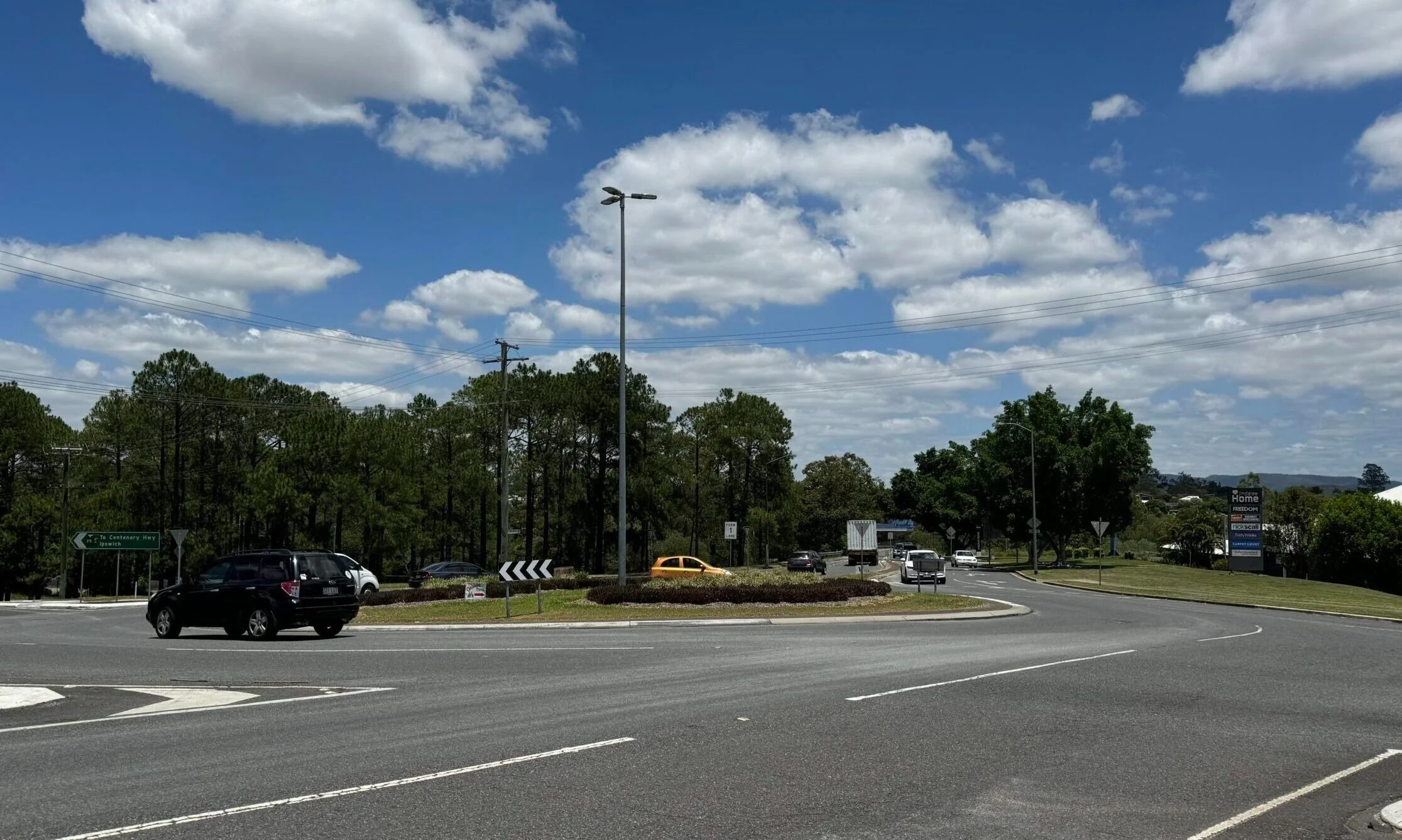 Goggs &amp; Seventeen Mile Rocks Roads Intersection Upgrade
