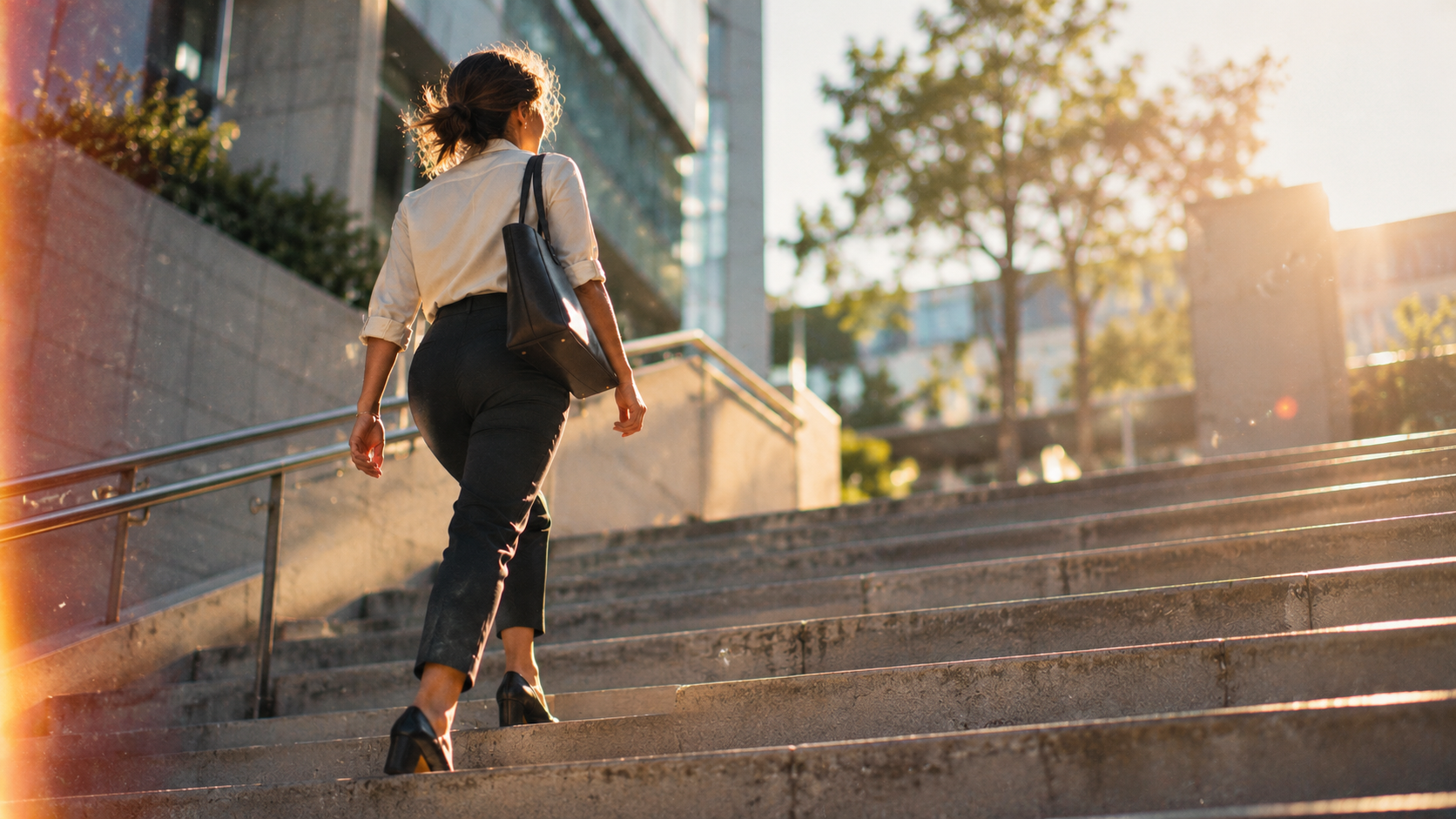 The Expert Trap: Why Capable People Stay Quiet in International Business&nbsp;