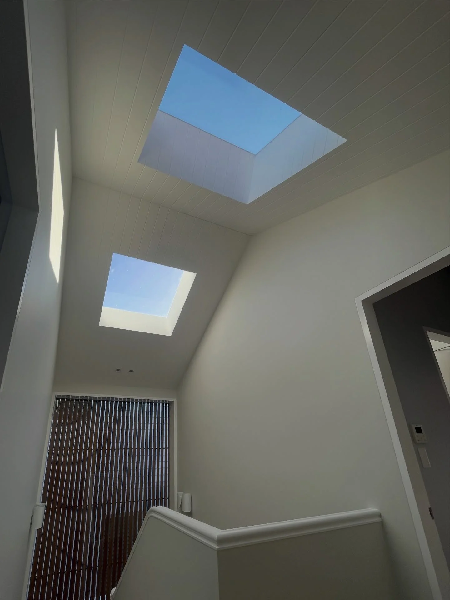 V- groove ceilings running seamlessly into the skylights
A very cool detail that adds depth, texture and warmth while drawing natural light into the space 

Completed as site manager for @robertplumb.fix 
Architecture and design | @sedea_au