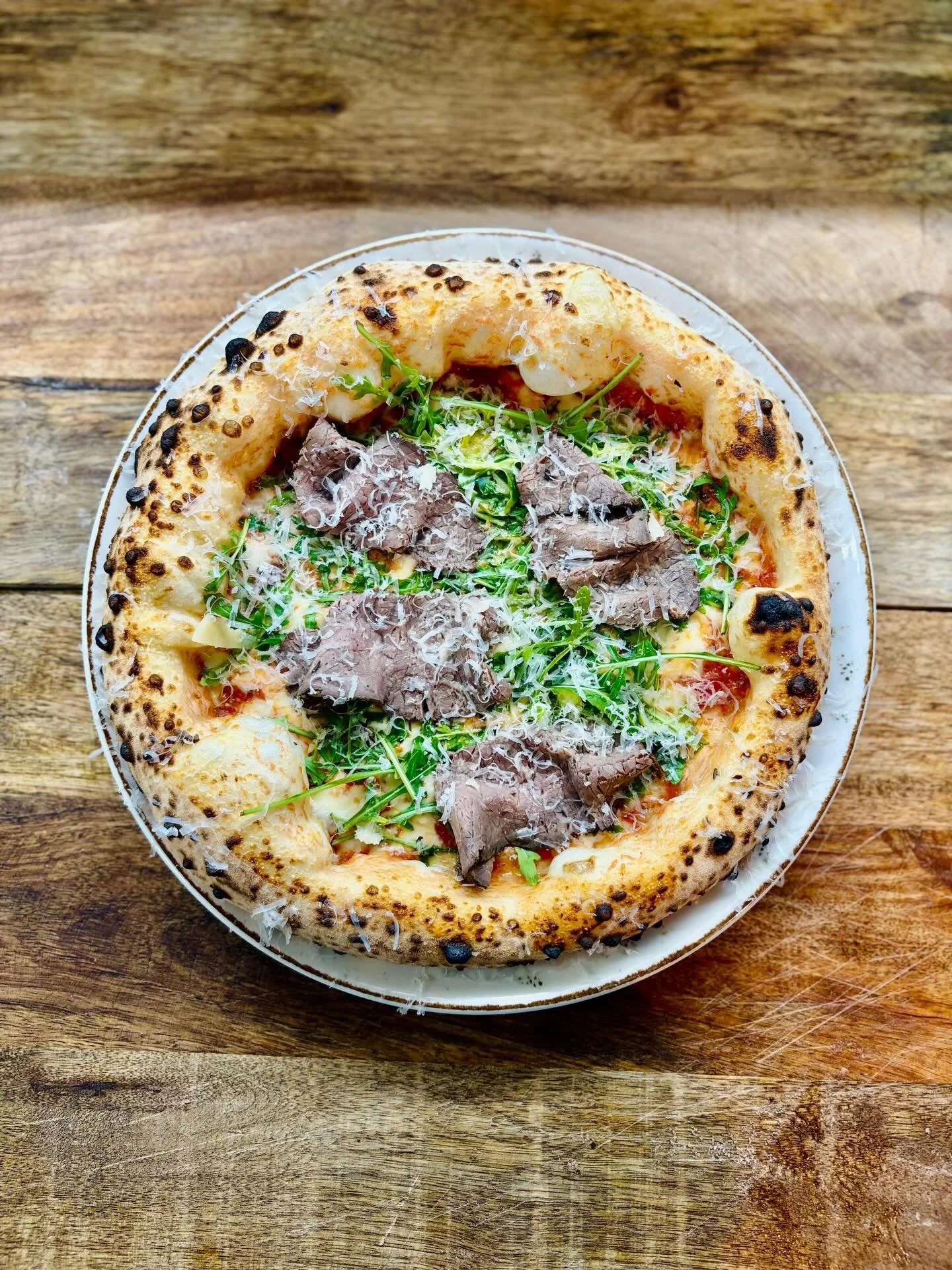 Zur Beilage oder als Vorspeise
Pane di Pizza Pizzabrot mit Tomate &amp; Oliven&ouml;l 9,90&euro;
Beilagensalat zum Hauptgericht 4,50&euro;
Winterliche Antipastivariation 14,90&euro;
Parmaschinken, Salami, marinierter K&uuml;rbis, gegrilltes Gem&uuml;