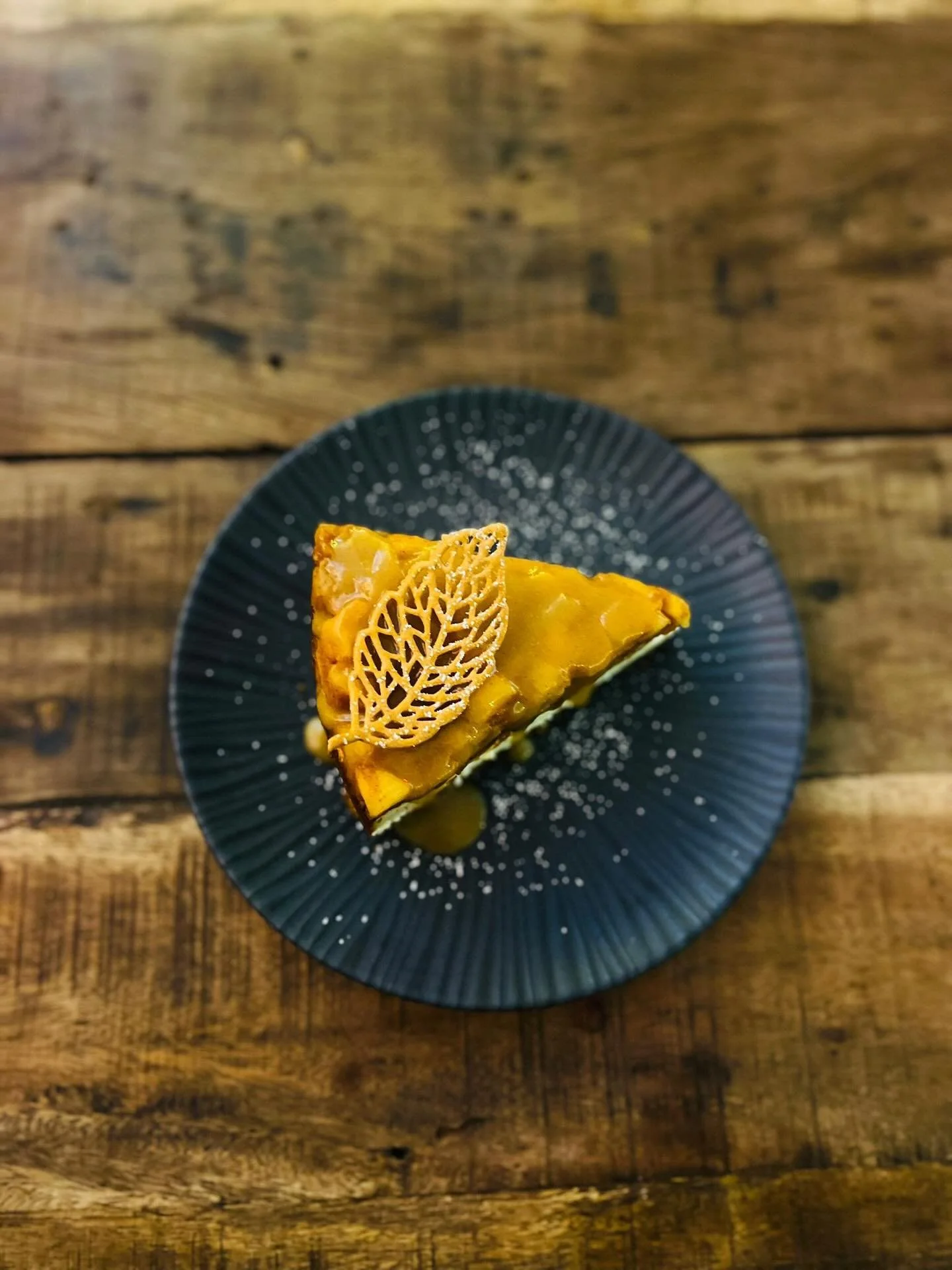 Zur Beilage oder als Vorspeise
Pane di Pizza Pizzabrot mit Tomate &amp; Oliven&ouml;l 9,90&euro;
Beilagensalat zum Hauptgericht 4,50&euro;
Winterliche Antipastivariation 14,90&euro;
Parmaschinken, Salami, marinierter K&uuml;rbis, gegrilltes Gem&uuml;