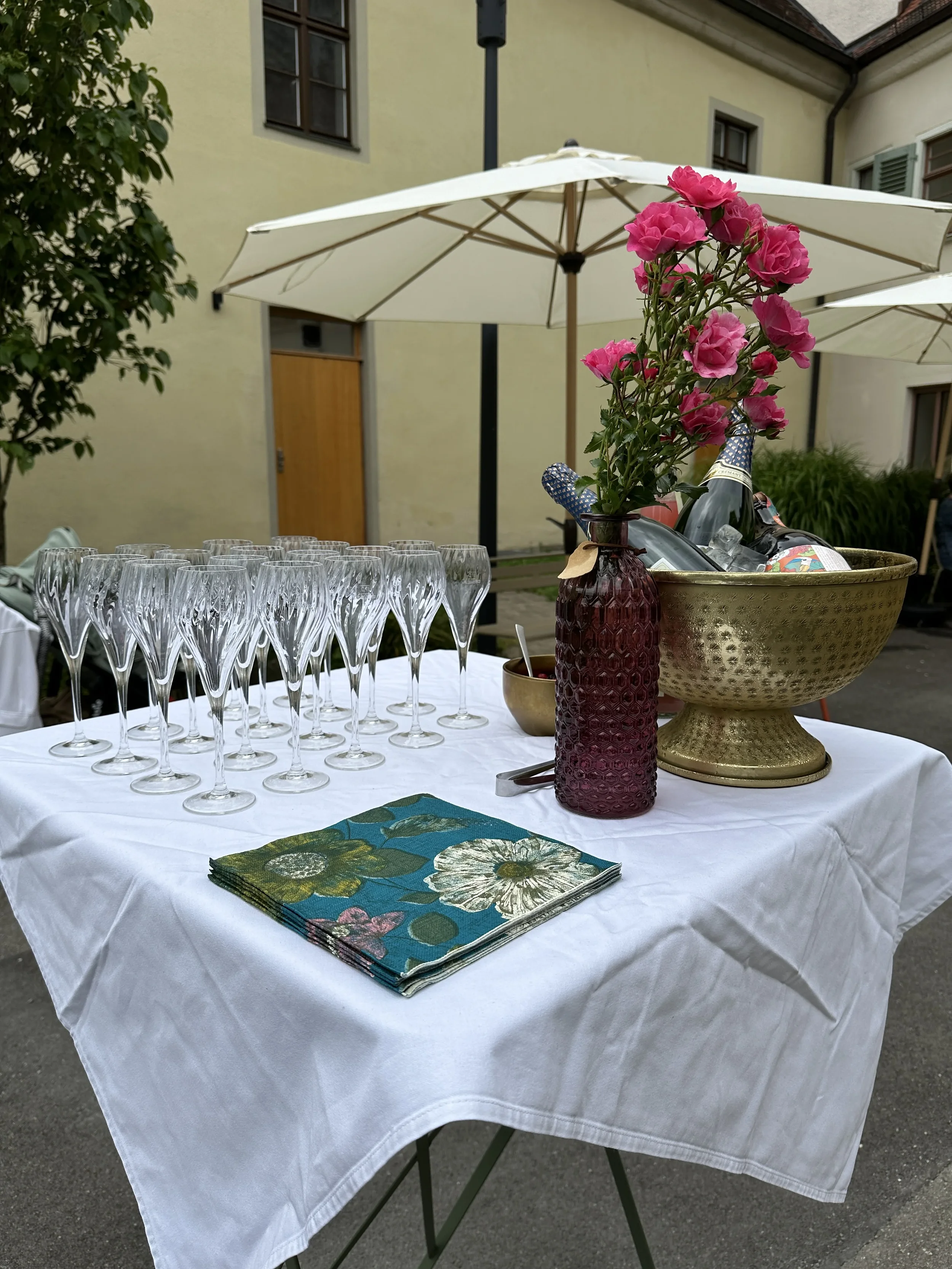 Sektempfang im Martinus in Weingarten.