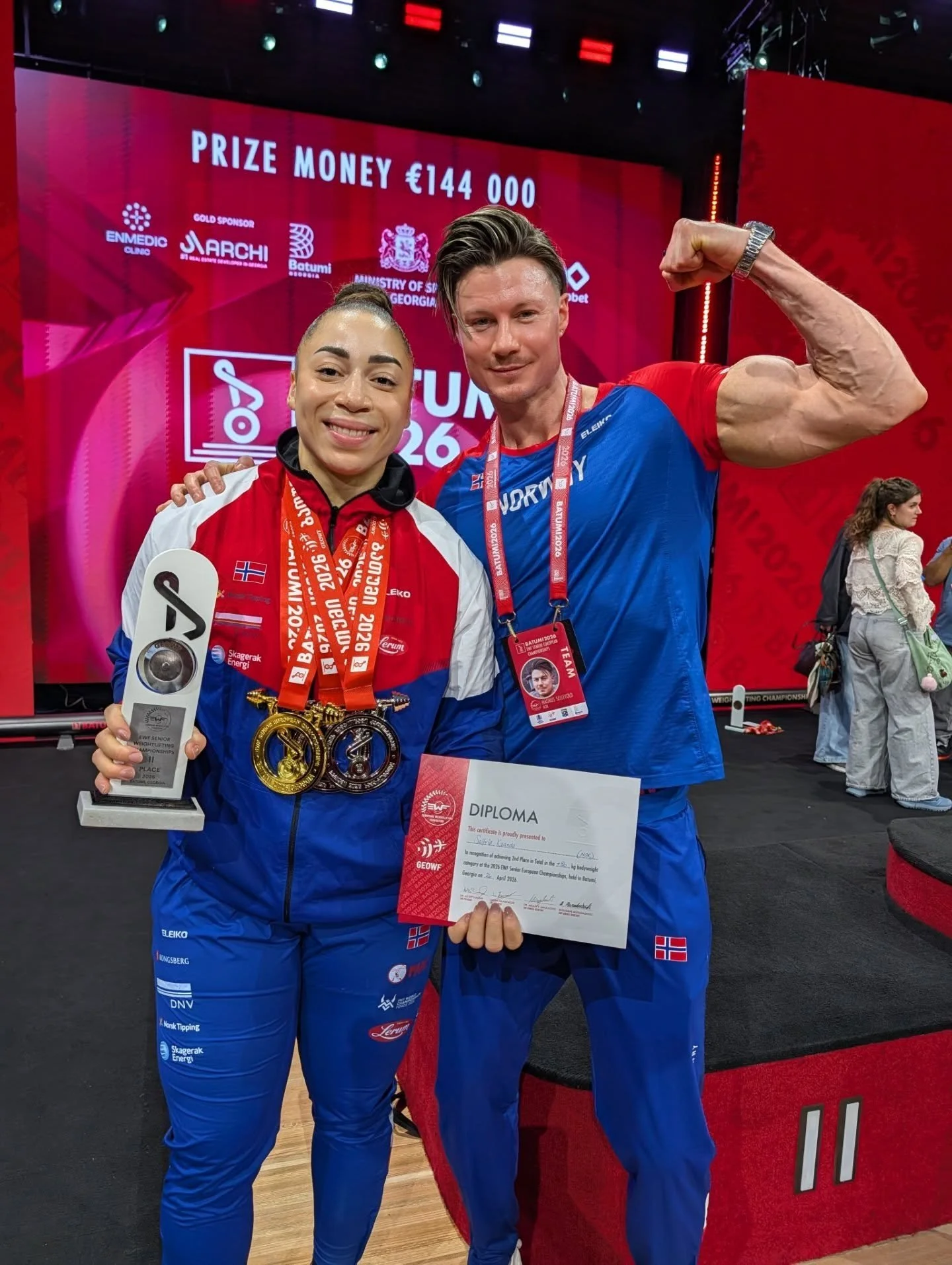 EM i Georgia, Batumi🏋️💪🇳🇴

En enorm prestasjon og utrolig givende &aring; samarbeide med deg!💪🏋️ @98solfrid