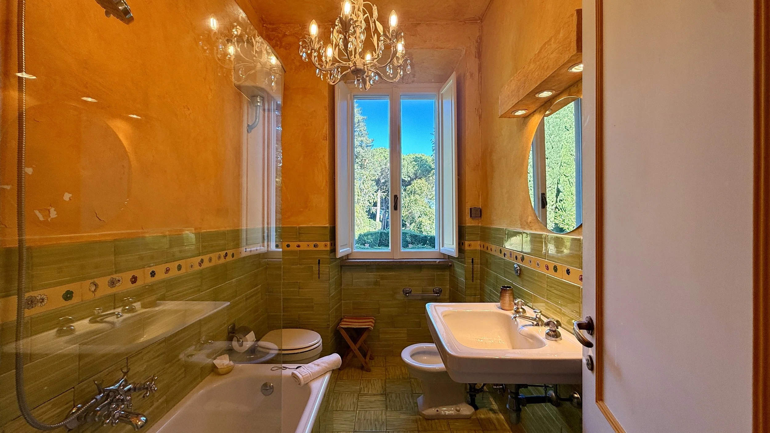11.ROOM N2 BATHROOM.jpeg