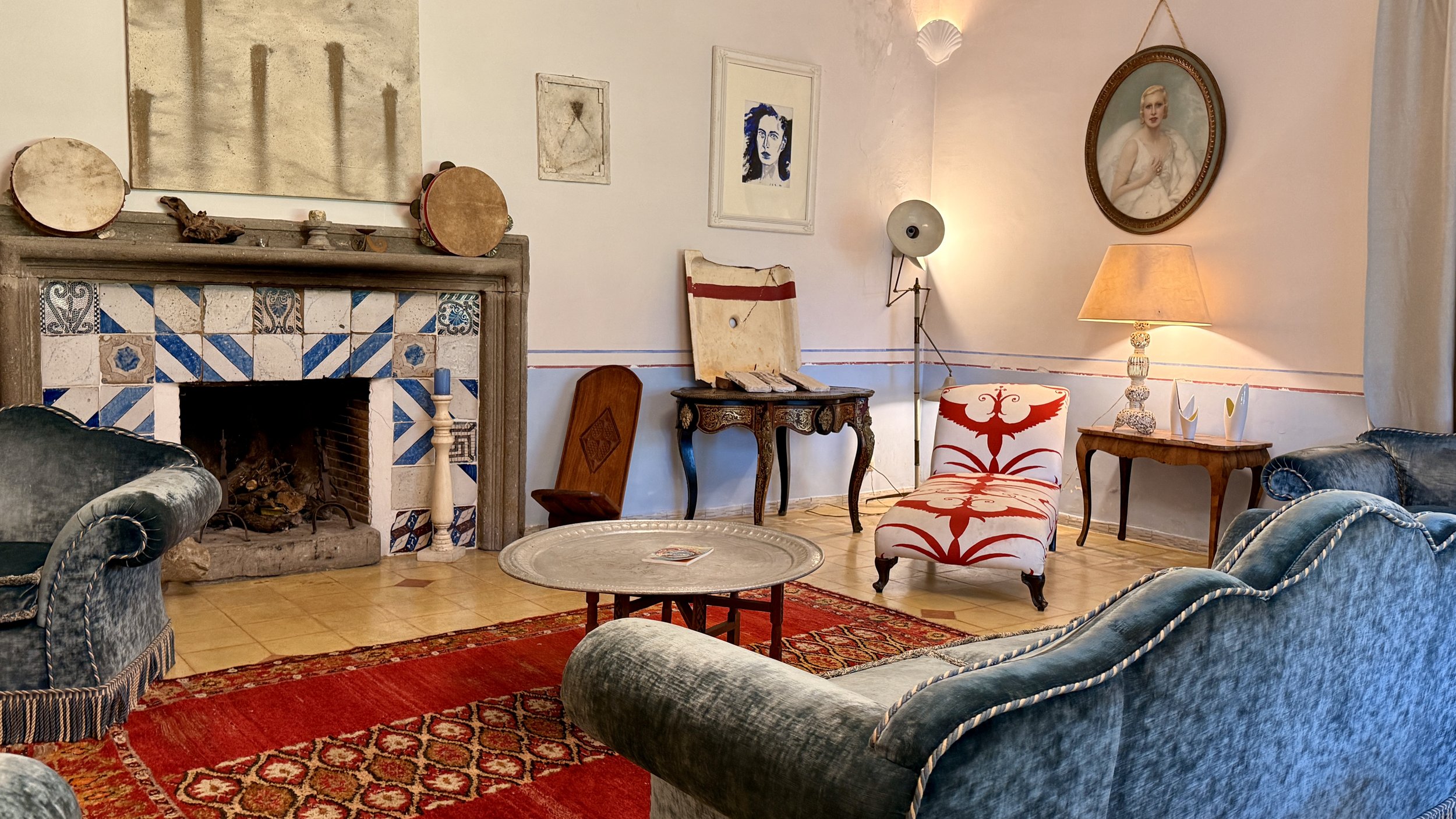 3.LIVING ROOM.jpg