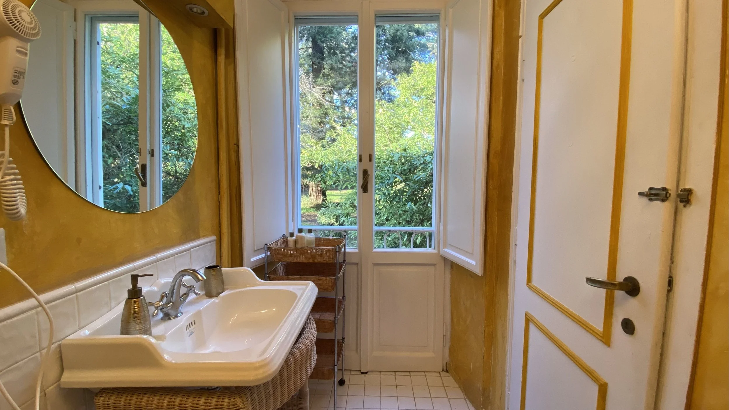 12B ROOM N3 BATHROOM.jpeg