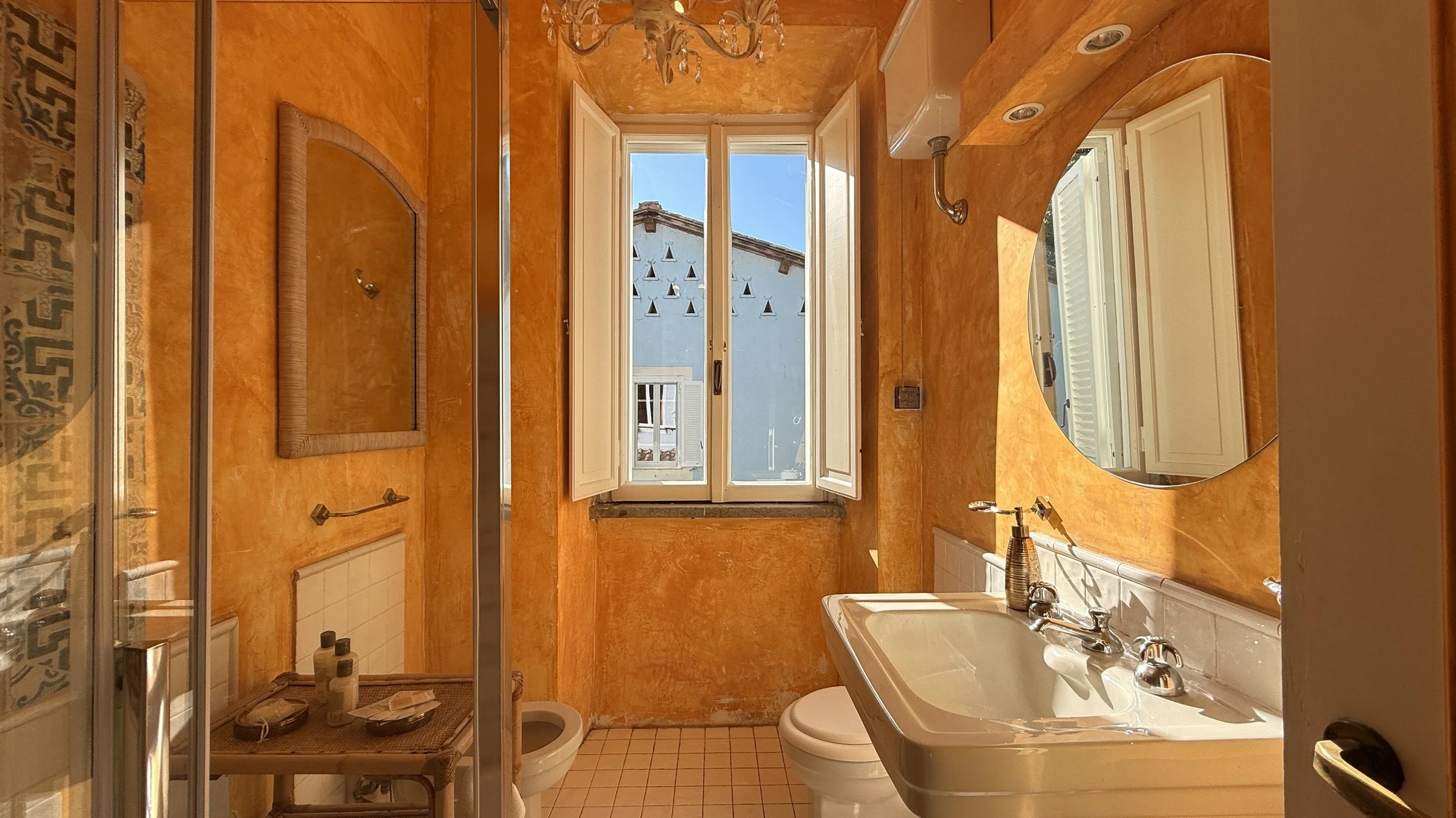 13C SUITE N4_5 BATHROOM.jpeg