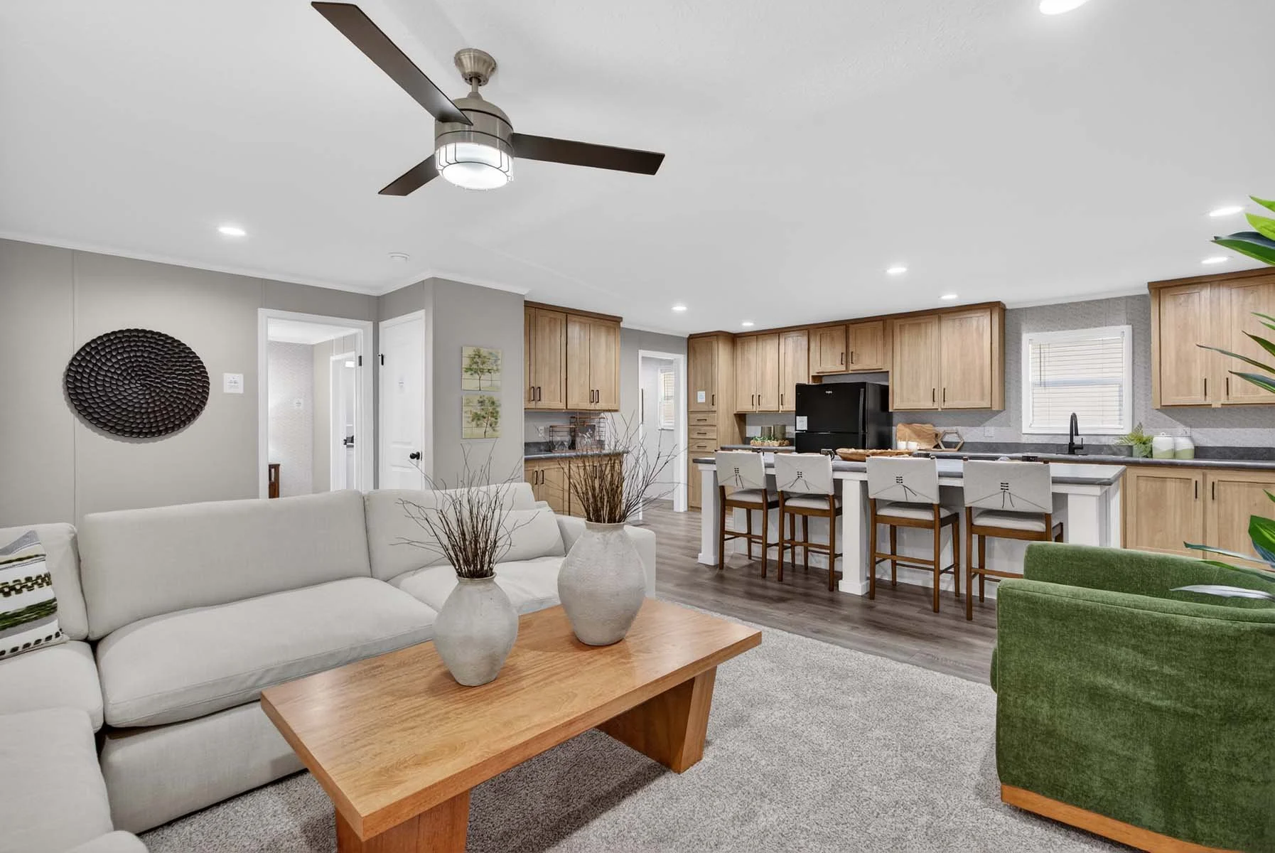 112-paramount-2856h32174-silverton-living-room-2 (1).jpg