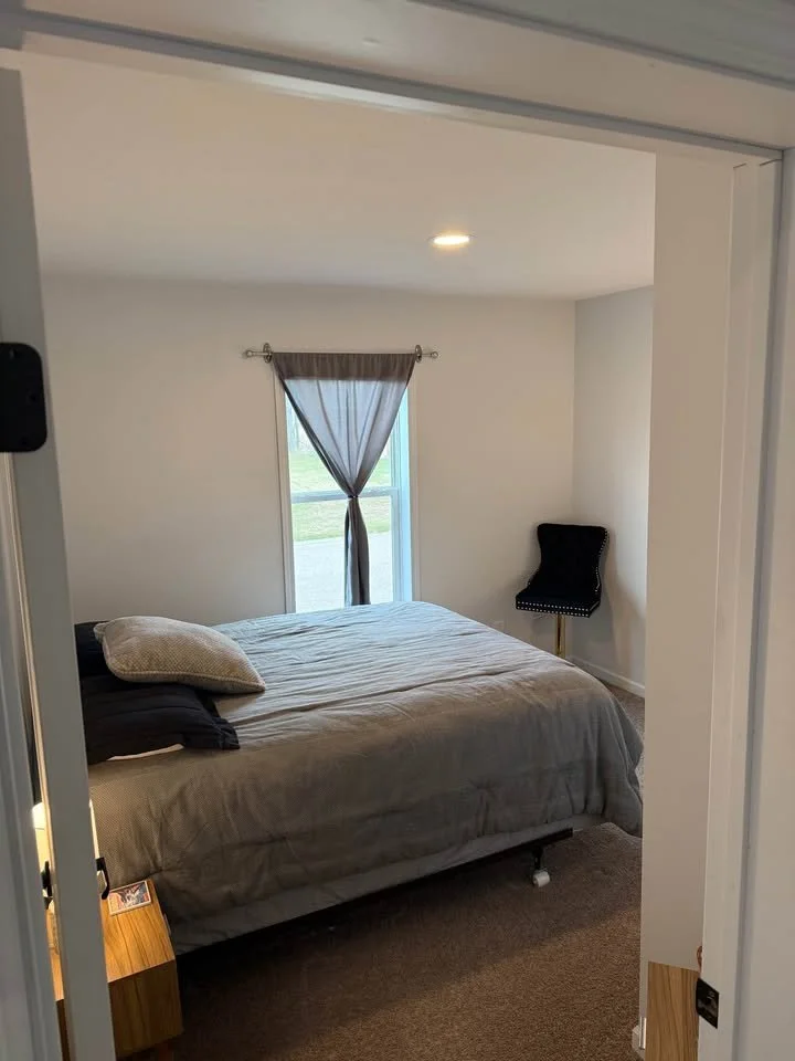 7 Bedroom.jpg