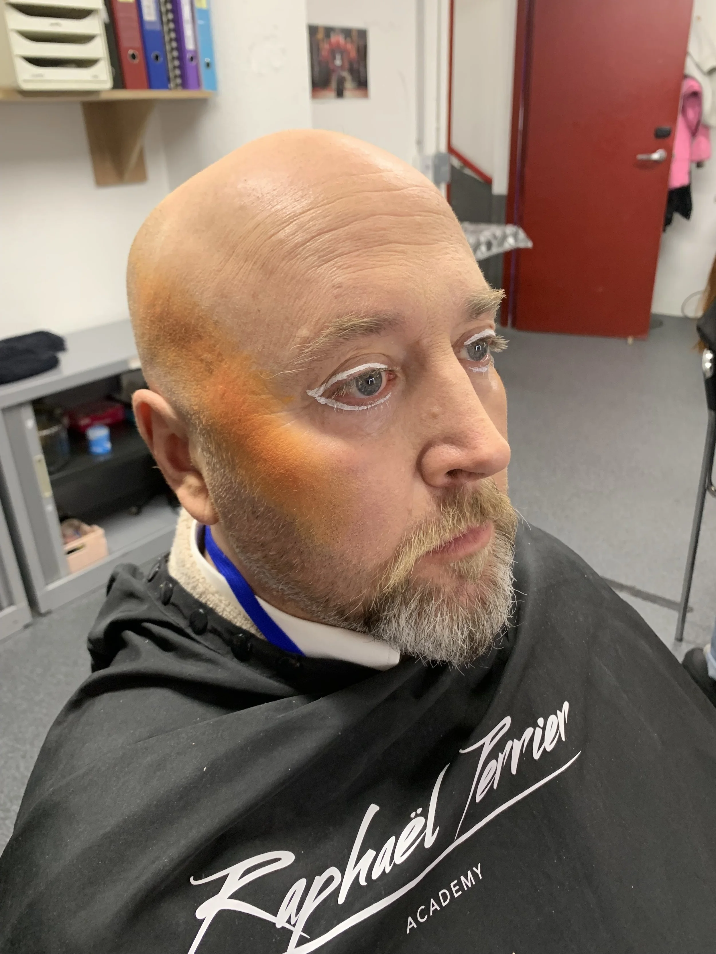 Paris-based English-speaking makeup artist for The Magic Flute II La Malédiction, Damon Albarn electro-opera, Théâtre du Lido Paris