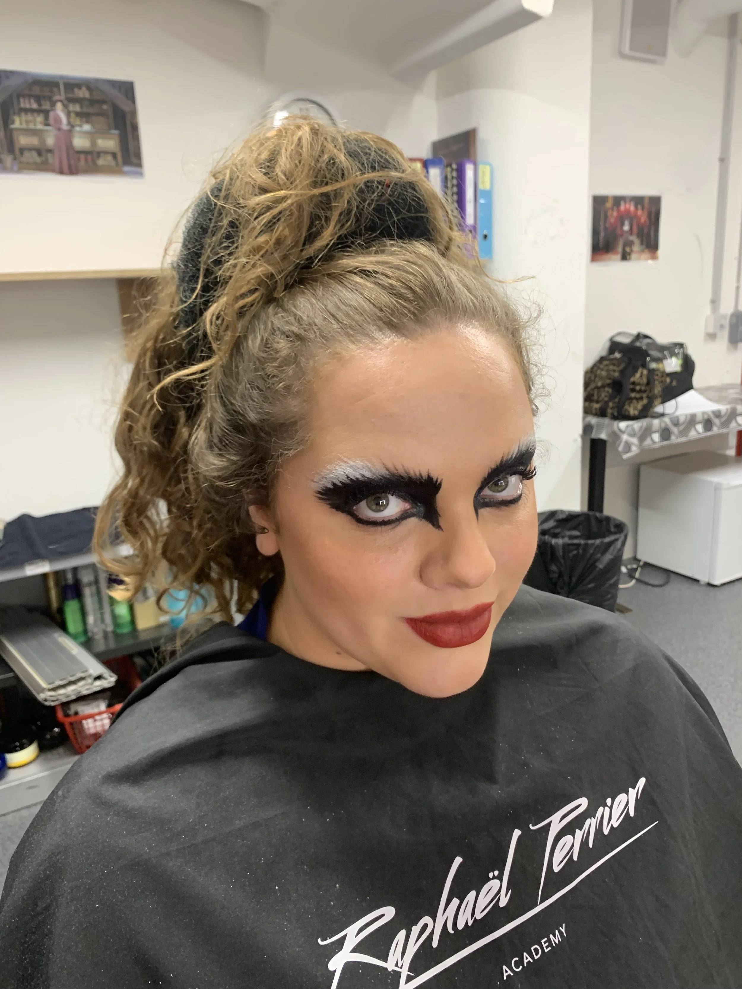 Paris-based English-speaking makeup artist for The Magic Flute II La Malédiction, Damon Albarn electro-opera, Théâtre du Lido Paris