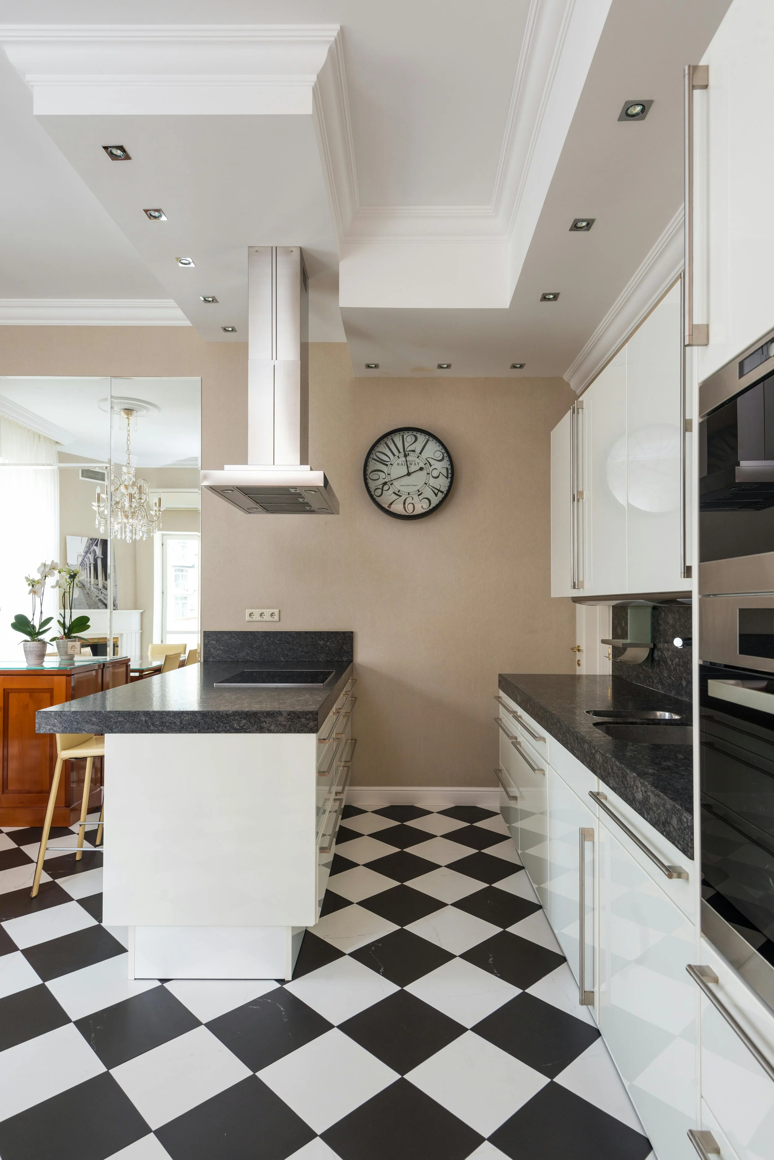 Interior-exterior