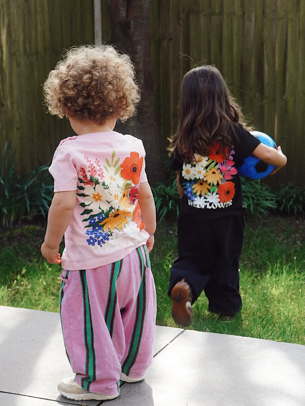 Two little wildflowers 🌷🌱