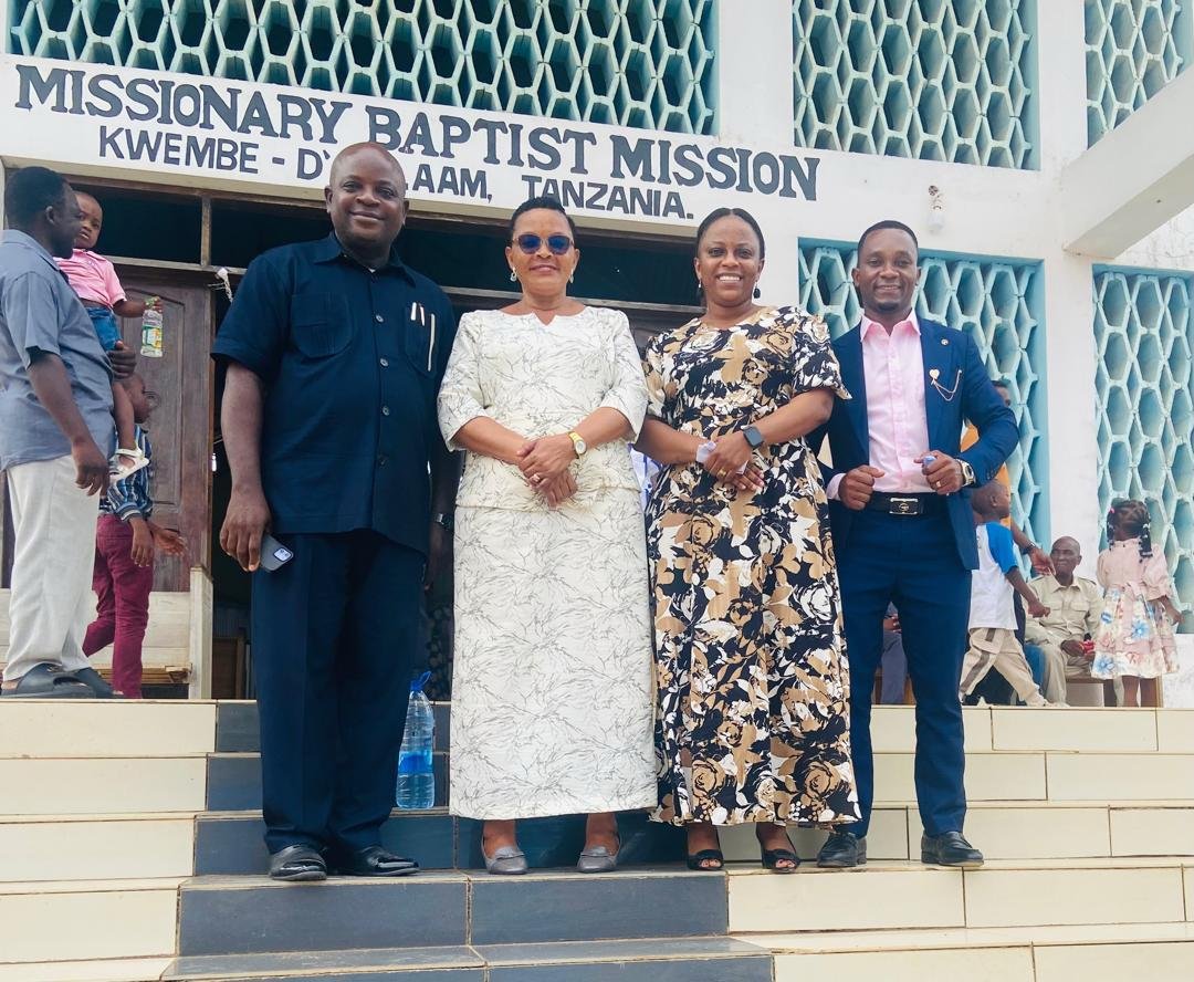 260304 Bro Livinstone, Sis Angela, Miracle and Daniel.jpeg