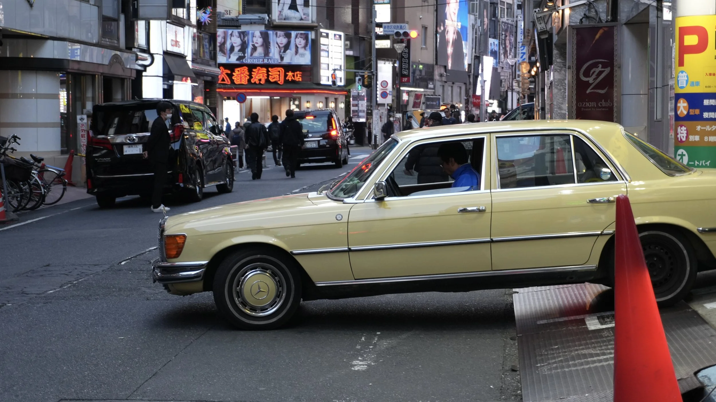 vintage car tokyo taxi