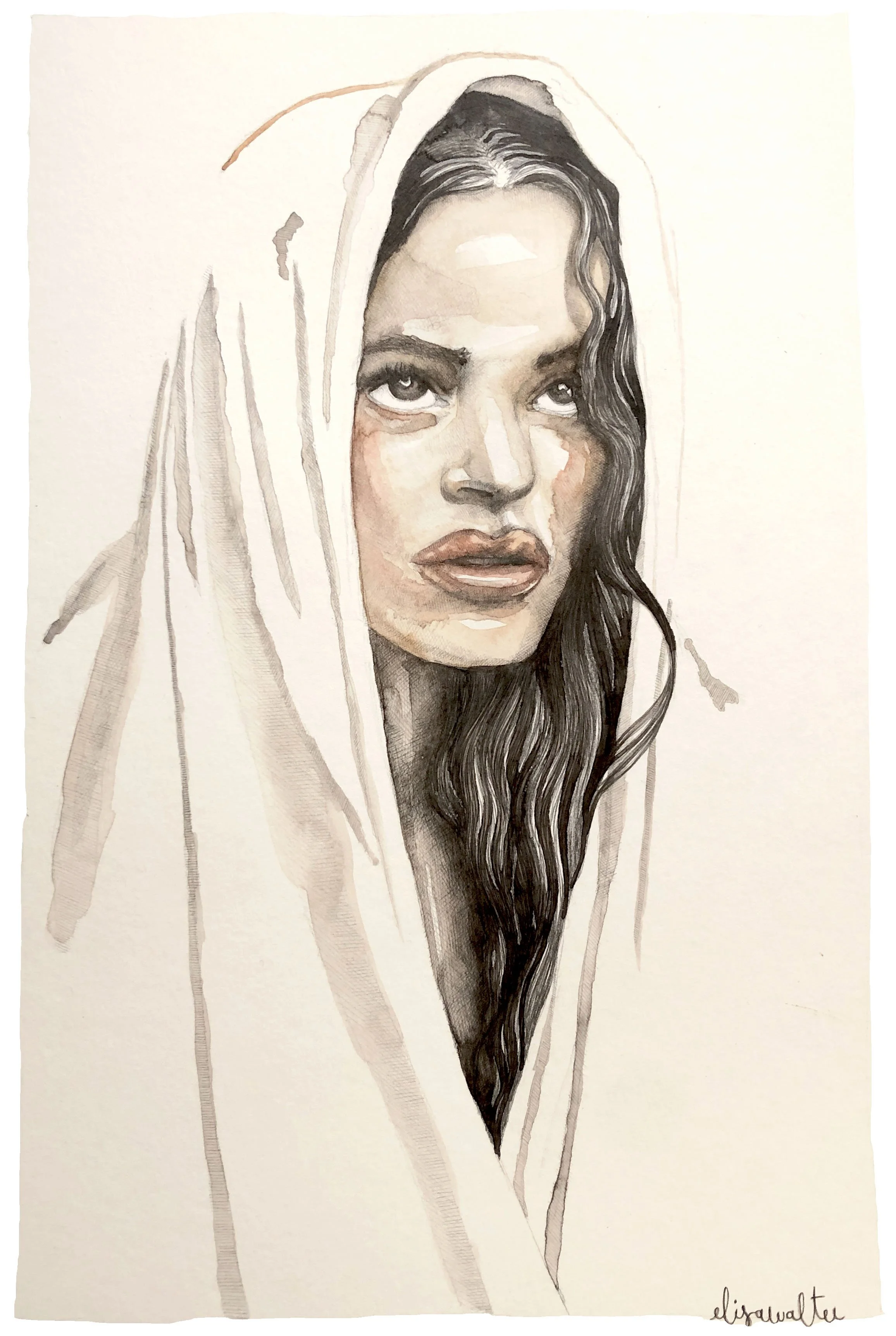 Une illustration réaliste de l'artiste Rosalia avec des cheveux longs ondulés et un regard intense, portant un voile blanc.