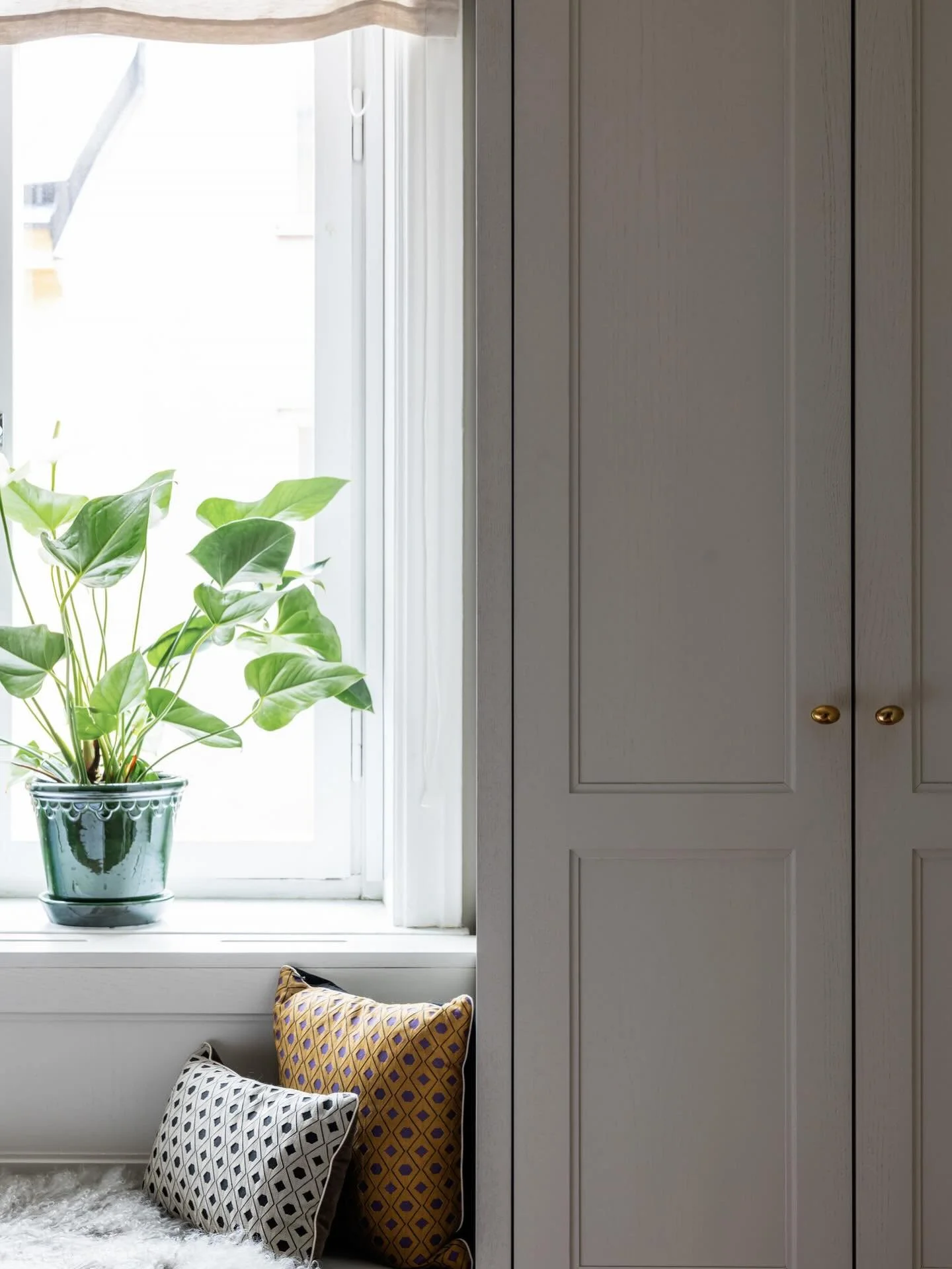 Details from project O6 💚

We assist with custom designed built in solutions that fit you needs and space. 

#inredarestockholm #interiordesign #renovering