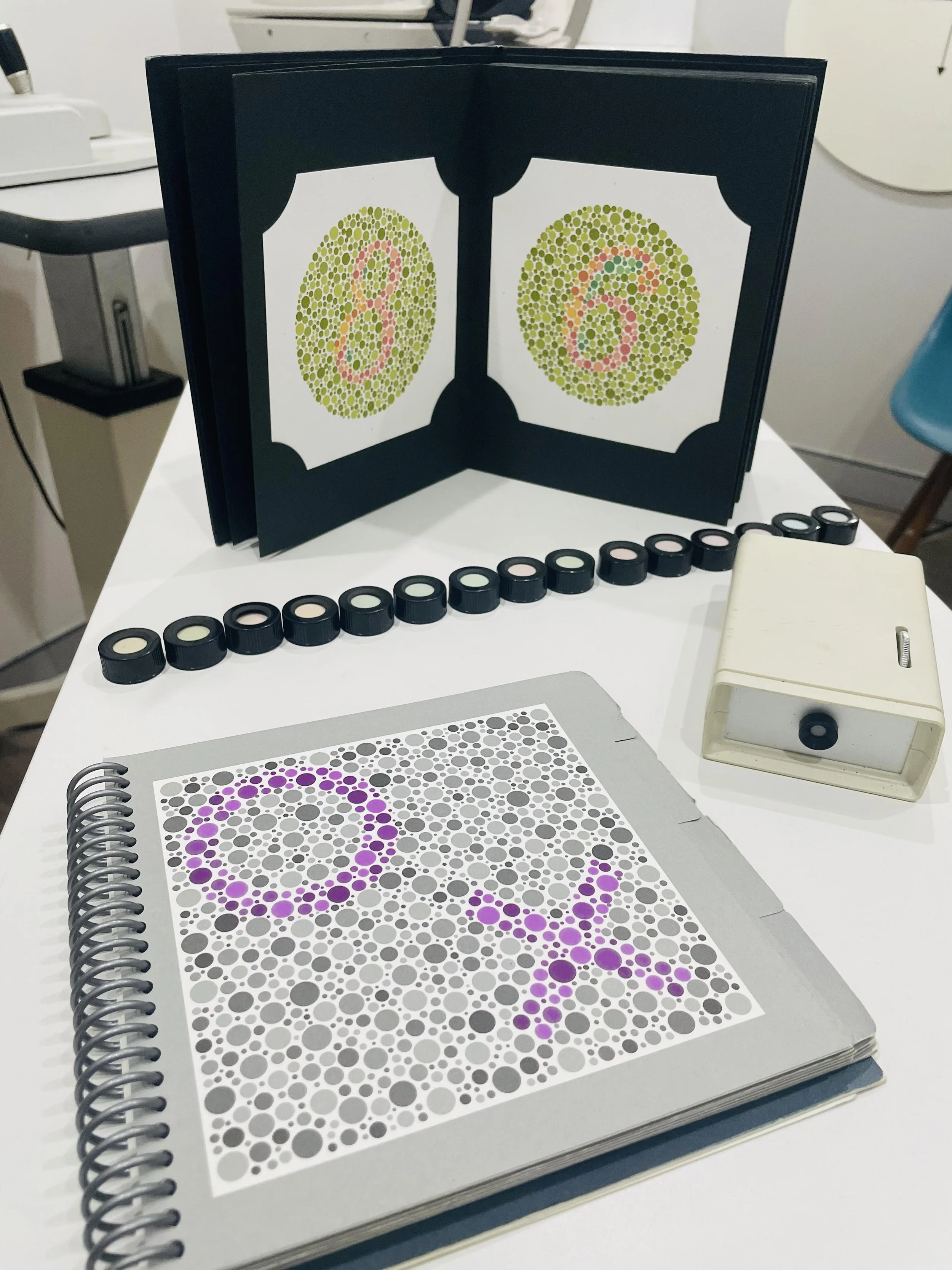 colour vision testing equipment HRR, ishihara, medmont c100, farnsworth d15