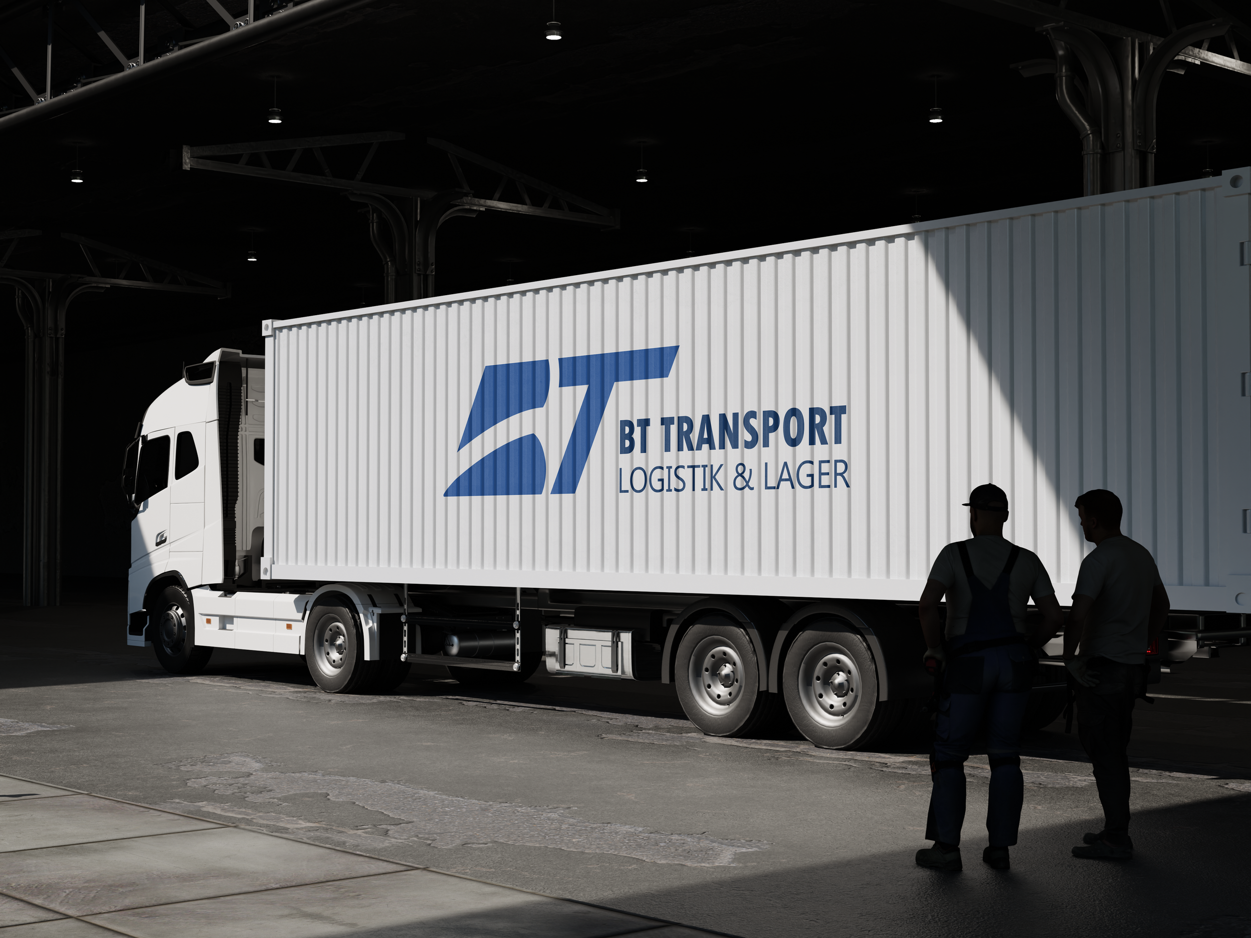 Ein weißer LKW mit der Aufschrift 'BT TRANSPORT LOGISTIK & LAGER' steht in einer Lagerhalle, zwei Männer unterhalten sich in der Nähe.