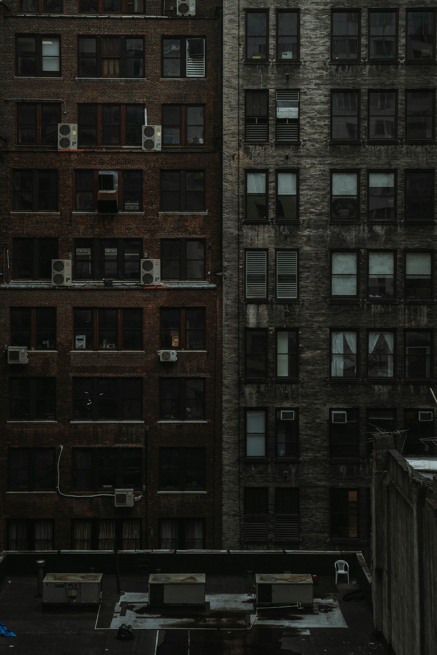 Anna Sinclair : set in 1950s New York, an introspective woman narrates a life reflection and realization