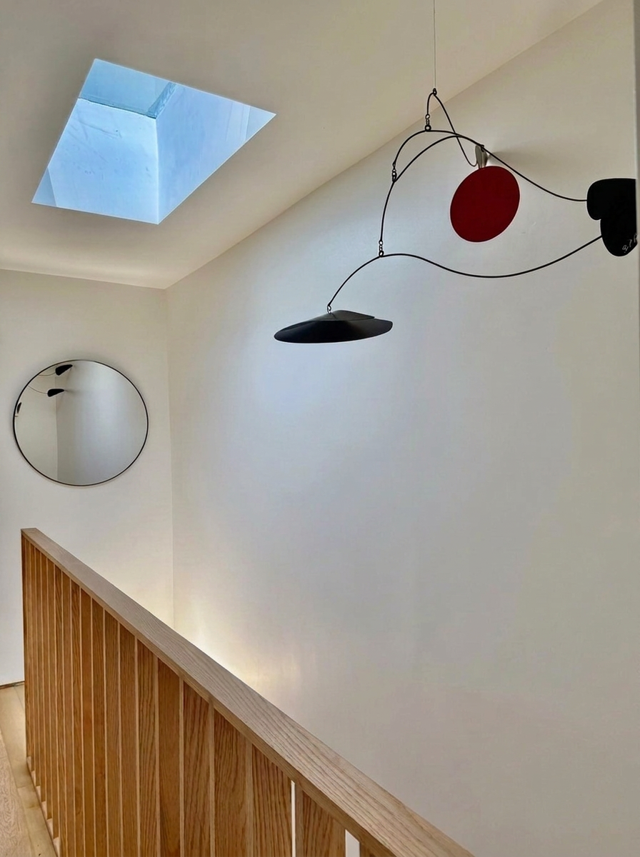 mnmlai_studio_001_adf4wo.png