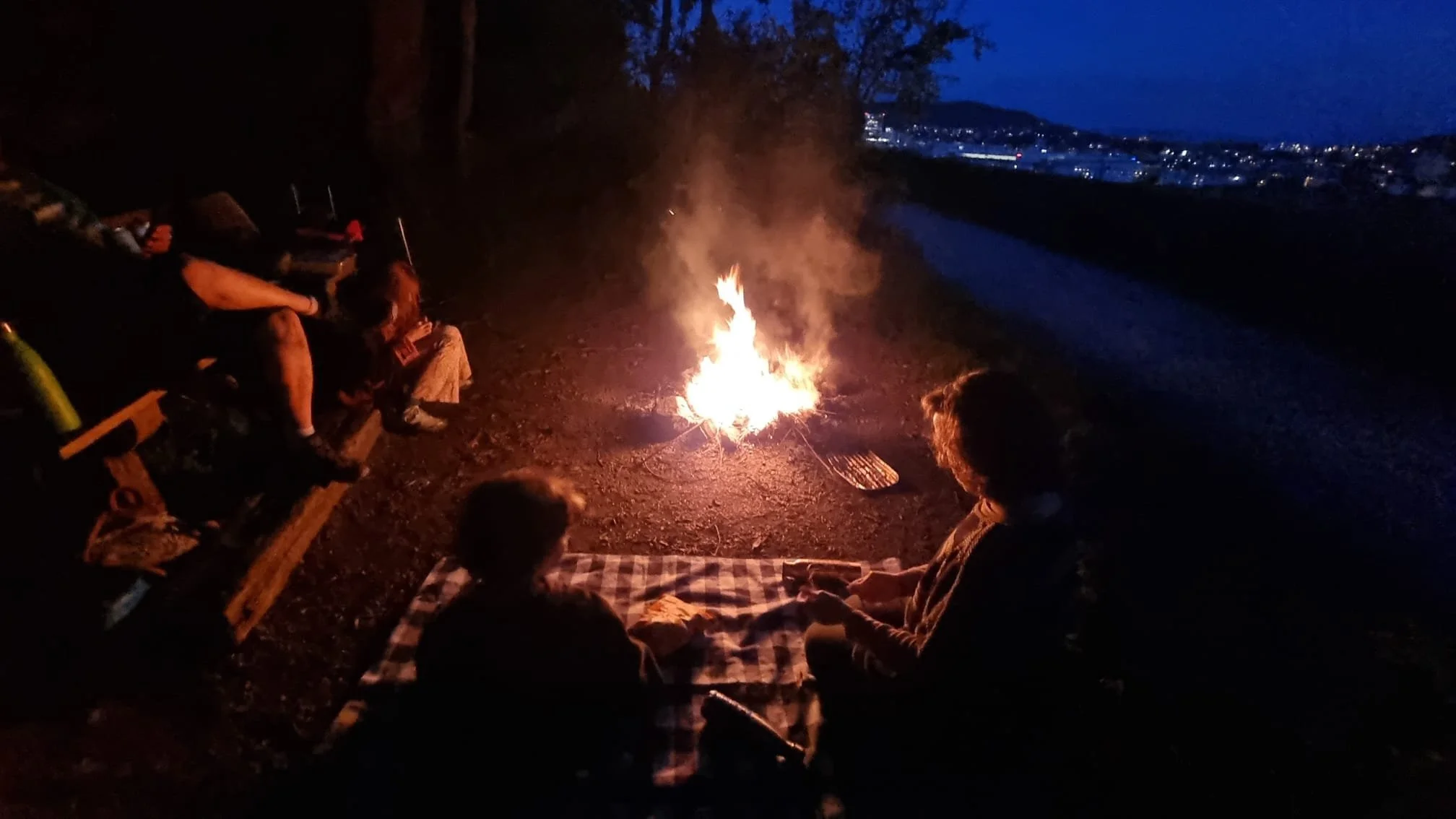 Am Feuer.jpeg