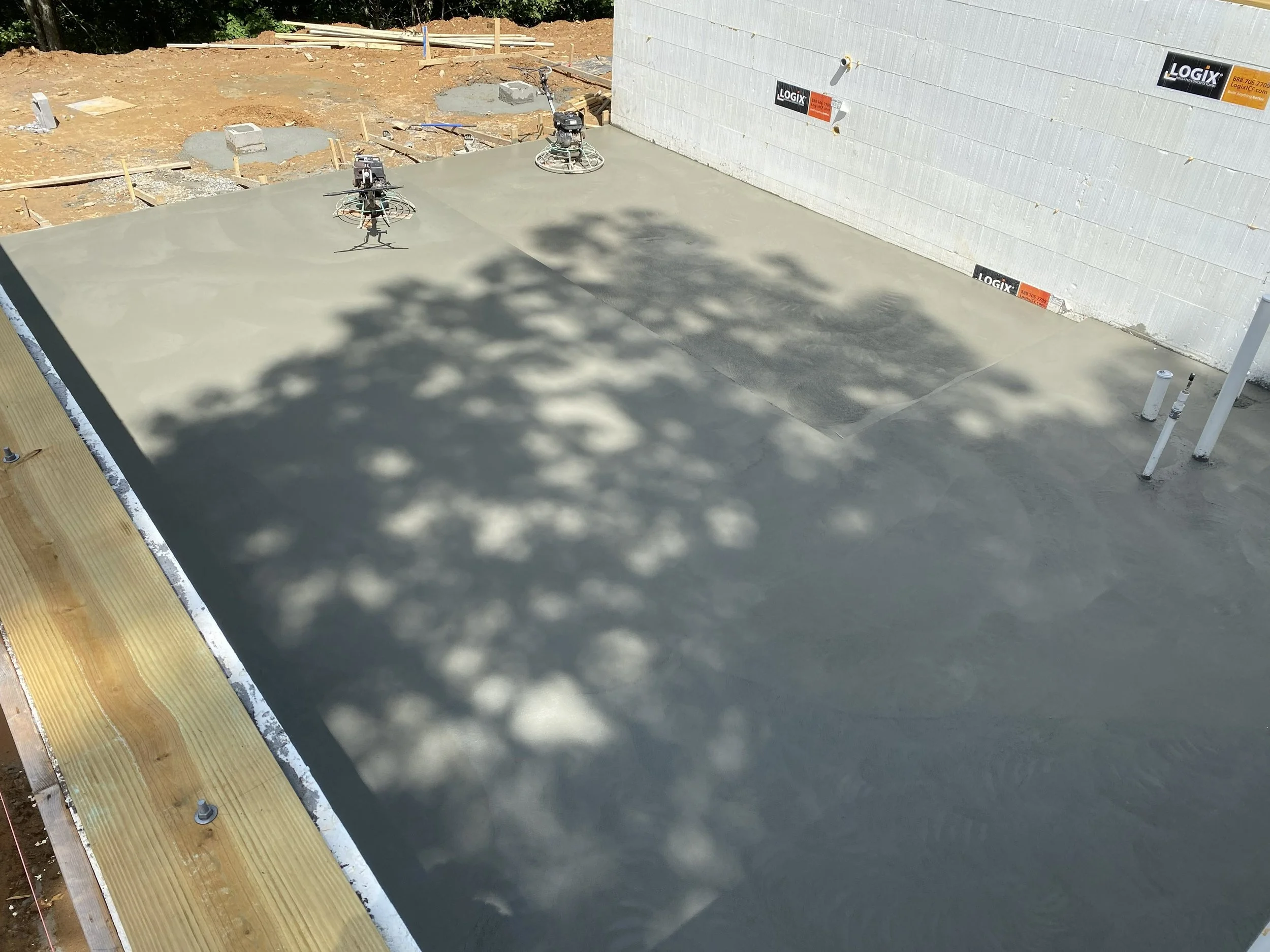 Concrete driveway installation and driveway construction services by Antonio’s Construction serving Ashe County and surrounding areas.