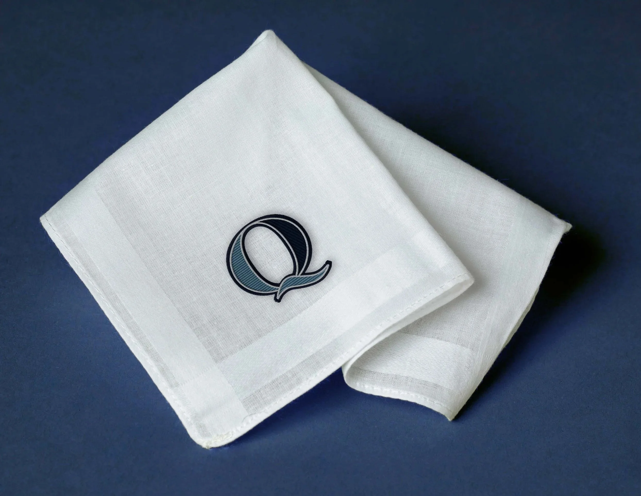 Branding+Guideline+%28Don+Q%29_Page_23_Image_0001.jpg