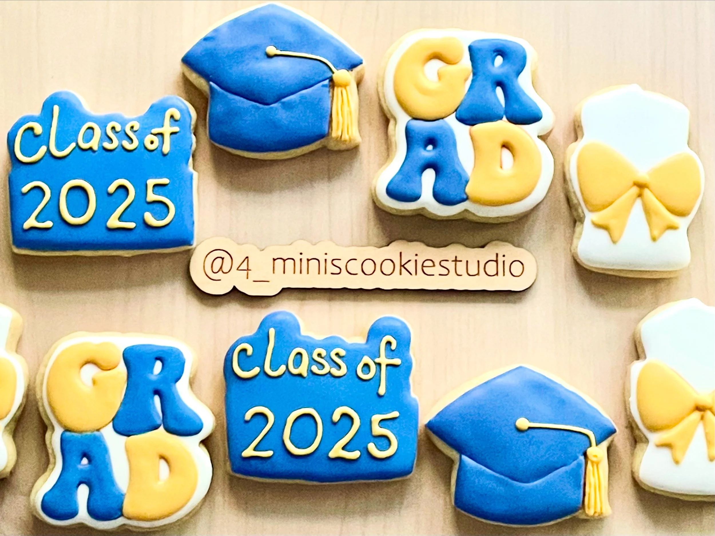 Blue and Gold grad set 