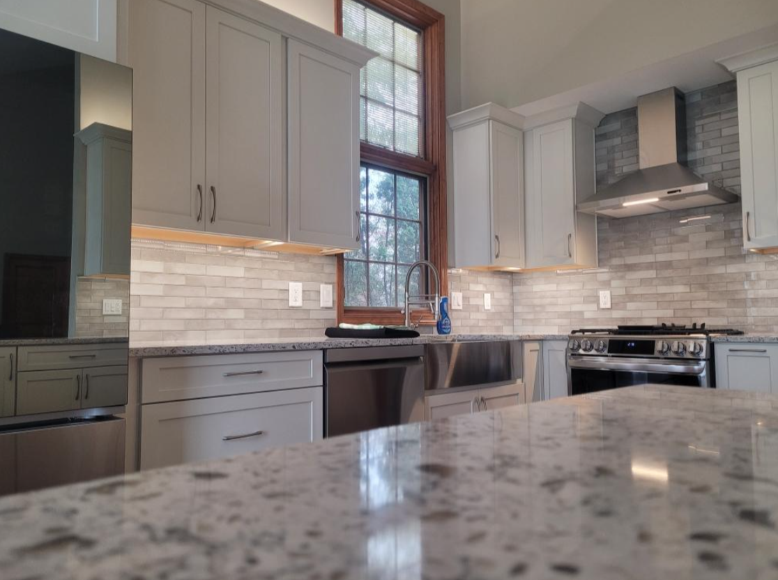 Transitional Kitchen Remodel by HM Remodeling, Bathroom Remodel, Kitchen Remodel, Remodeling near me — Project 2 project photo