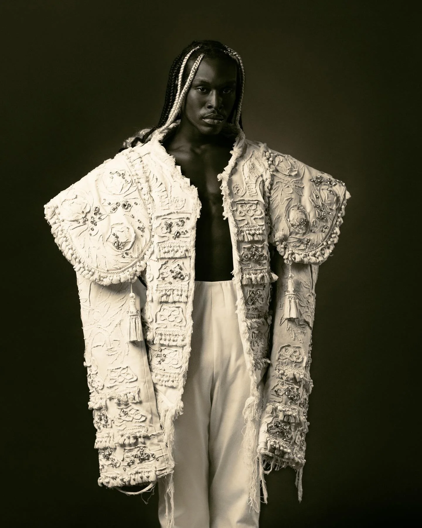 Through imaginative exploration, these characters that have moved and collected multiple cultures on the way, transcend their everyday existence. To be queer and to be an immigrant is to transform, shedding familiar roles and embracing new dimensions