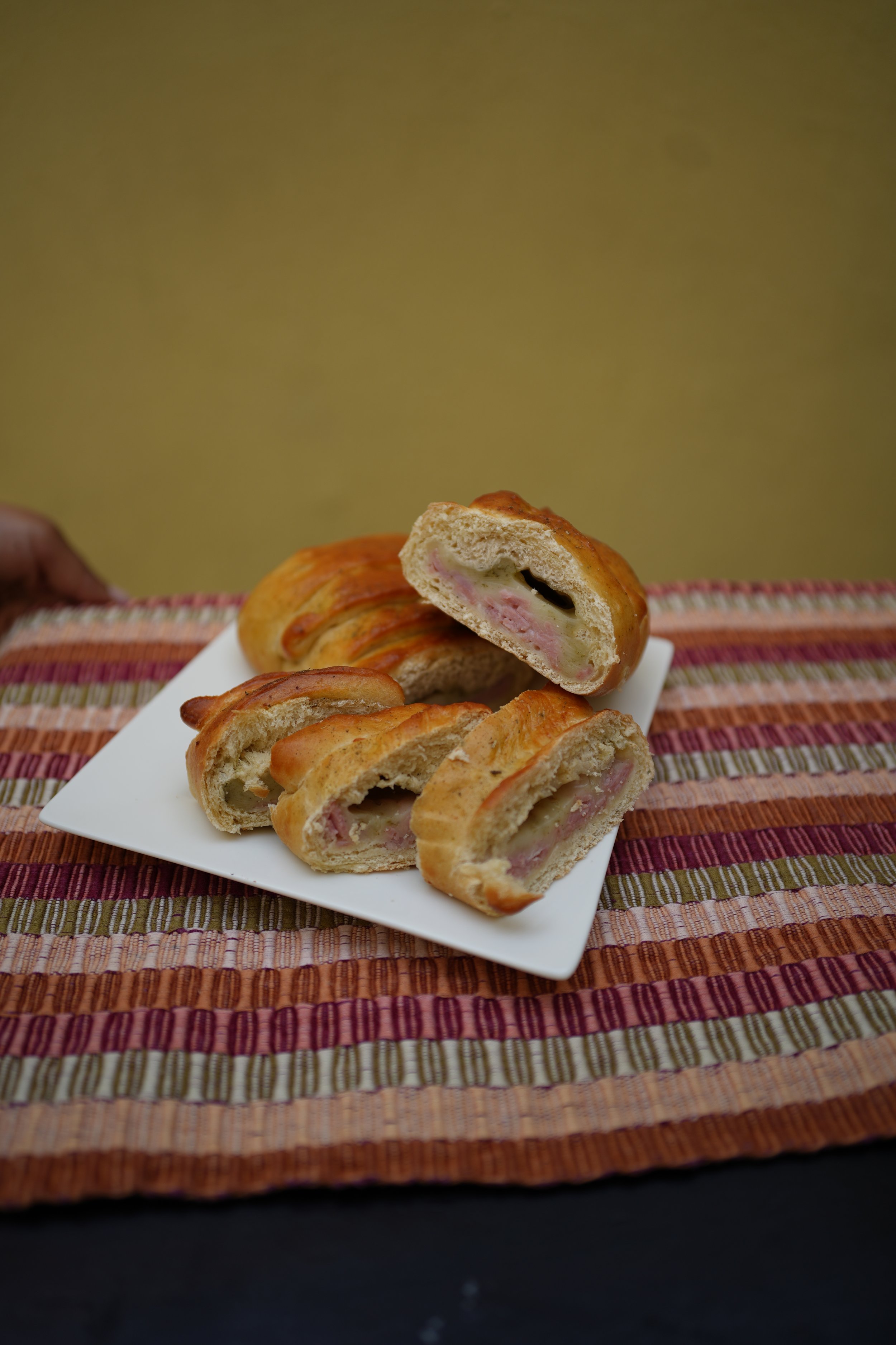 Pan trenzado relleno