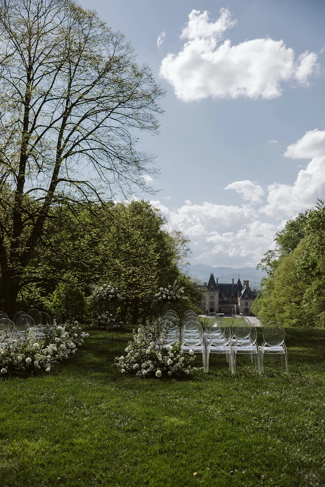 7 Stunning Greater Asheville Area Wedding Venues That Shine with Beautiful Floral Design