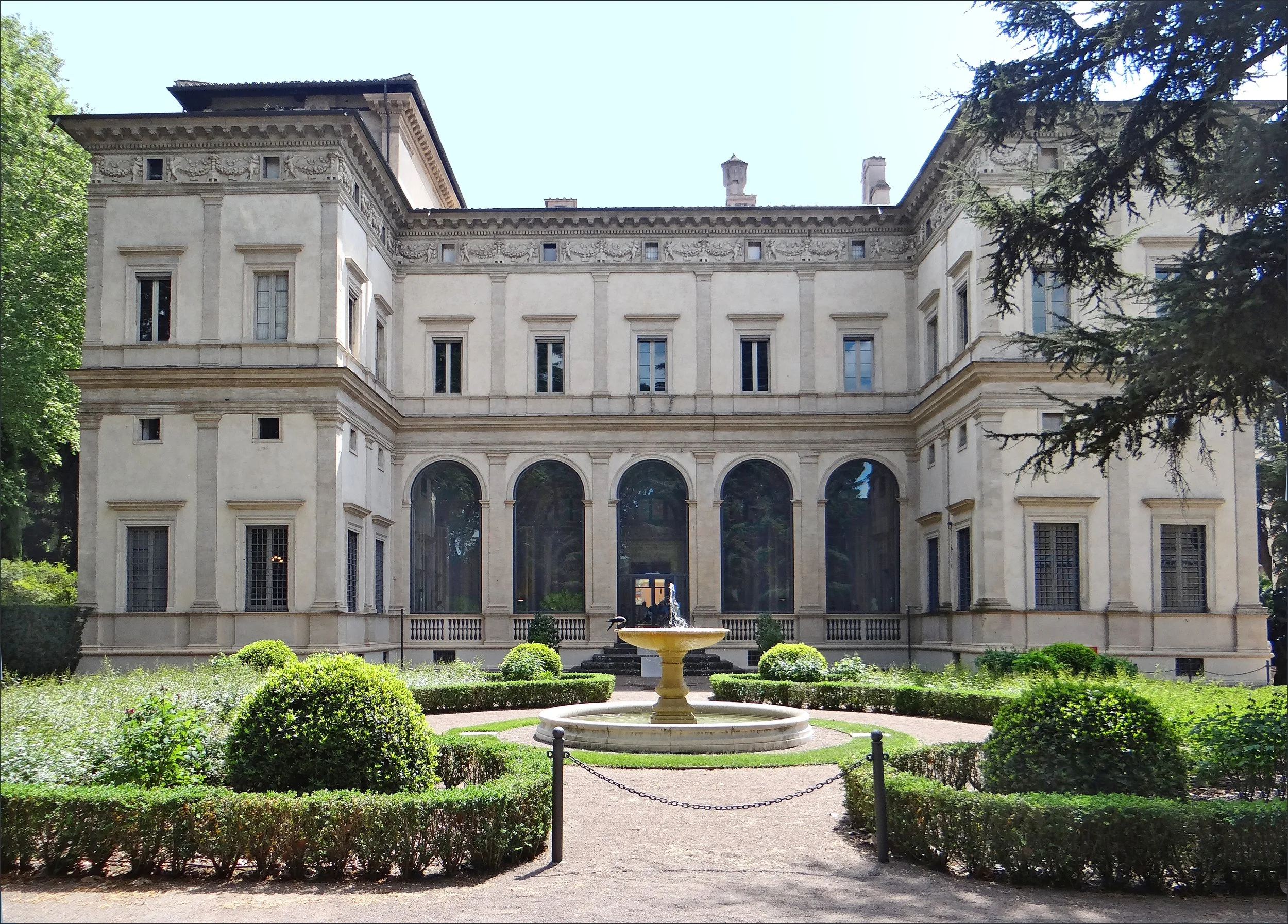 Renaissance Splendor of the Villa Farnesina in Trastevere