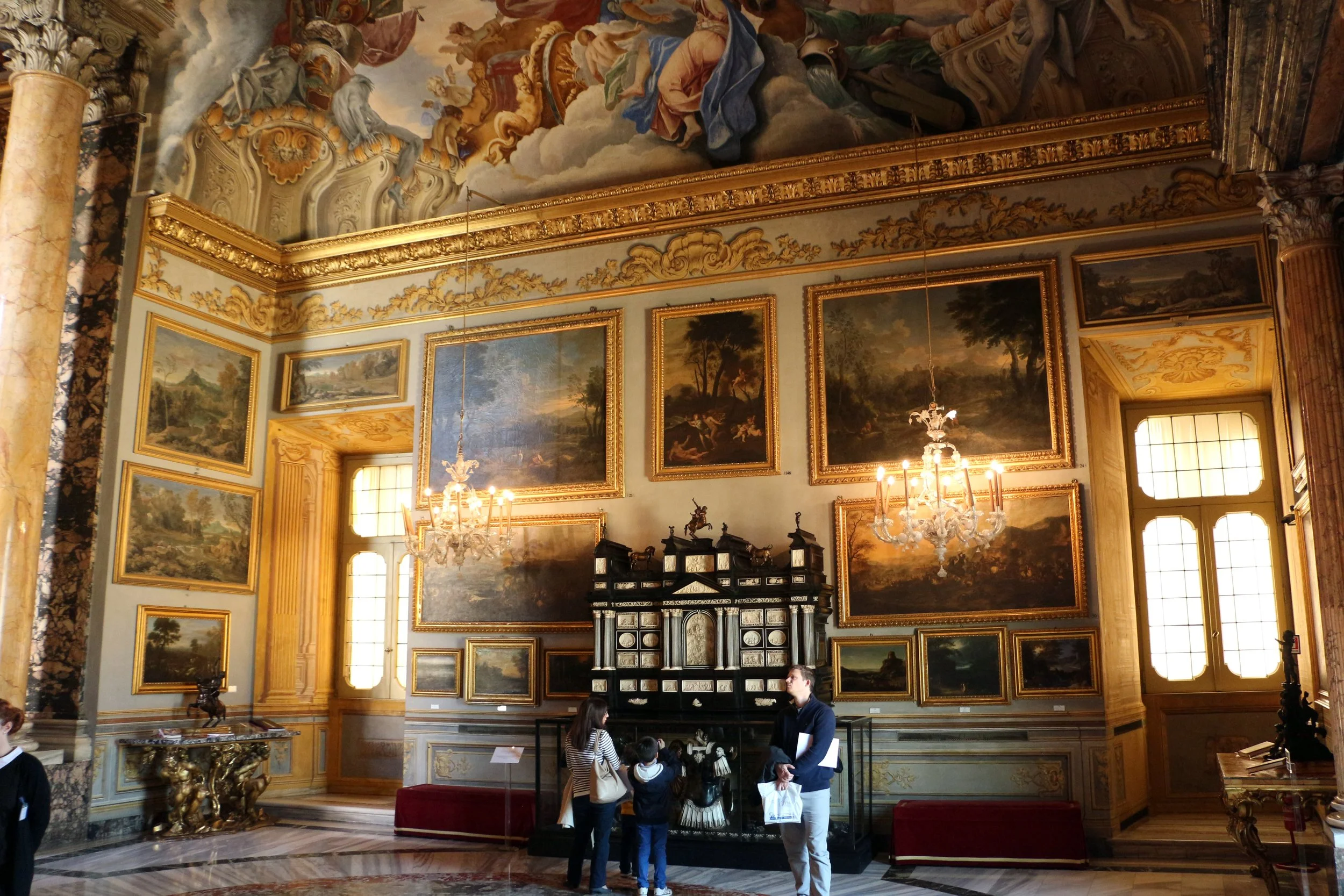 Palazzo_colonna,_sala_dei_paesaggi.jfif