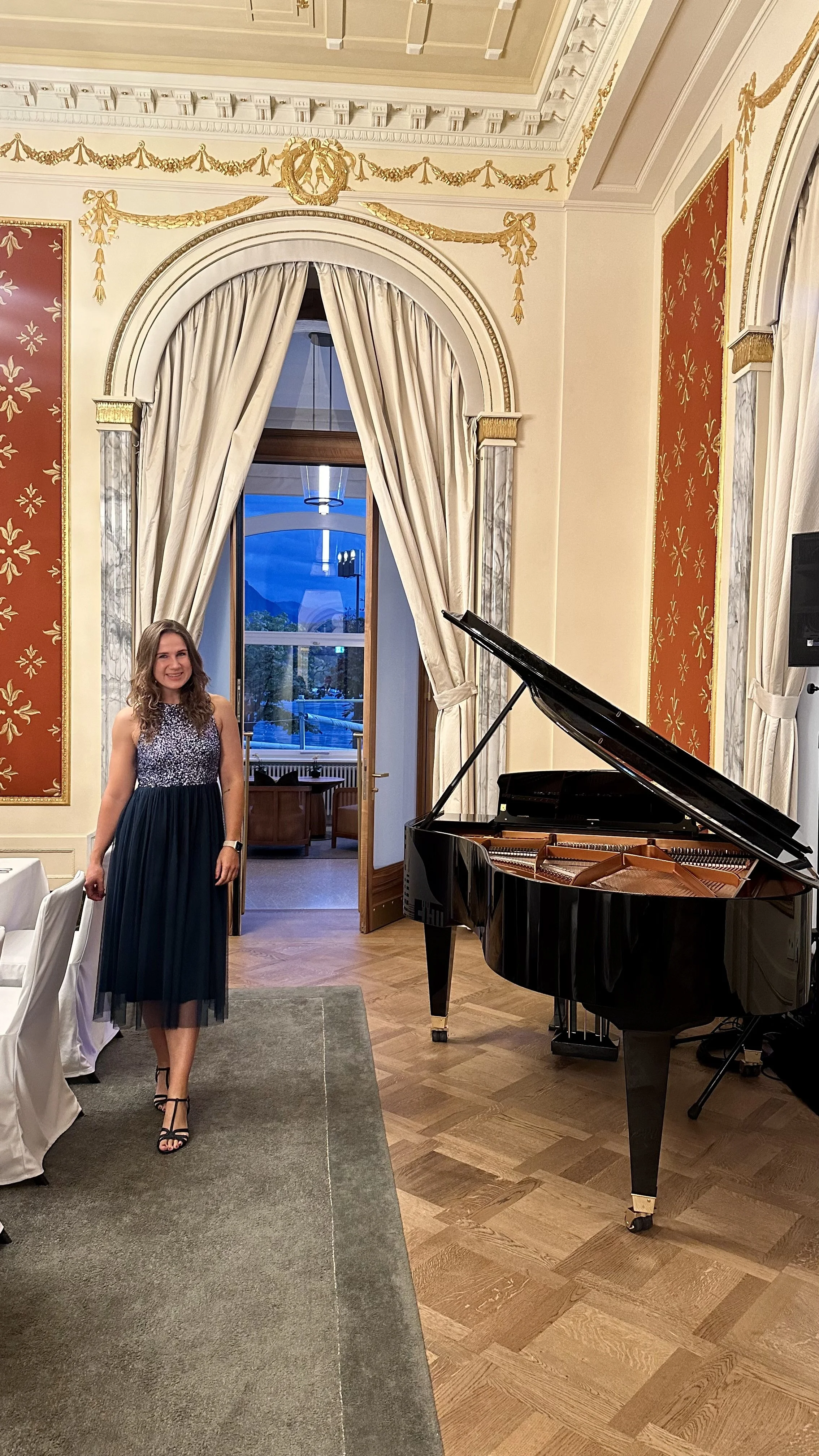 Private Events singer