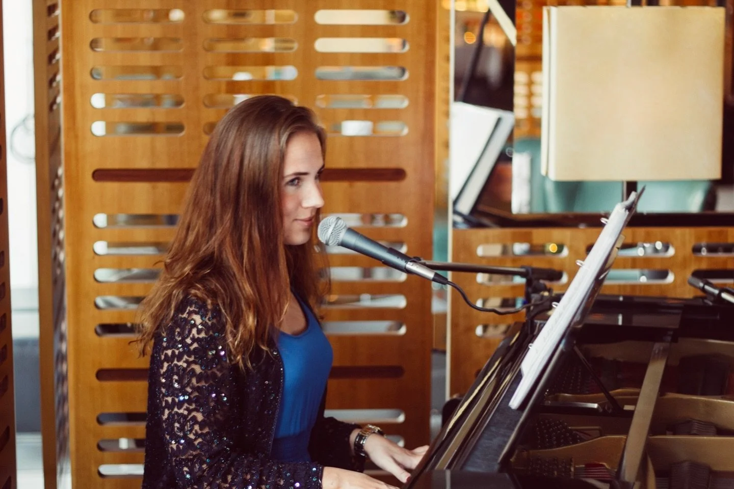 Throwback Thursday! Happy 25th Birthday @thelowryhotel ✨🥂

So many memories from my time there as the resident singing pianist&mdash;wonderful nights, familiar faces, and songs shared along the way. Grateful for every moment 🤍🎹

#thelowryhotel #tb