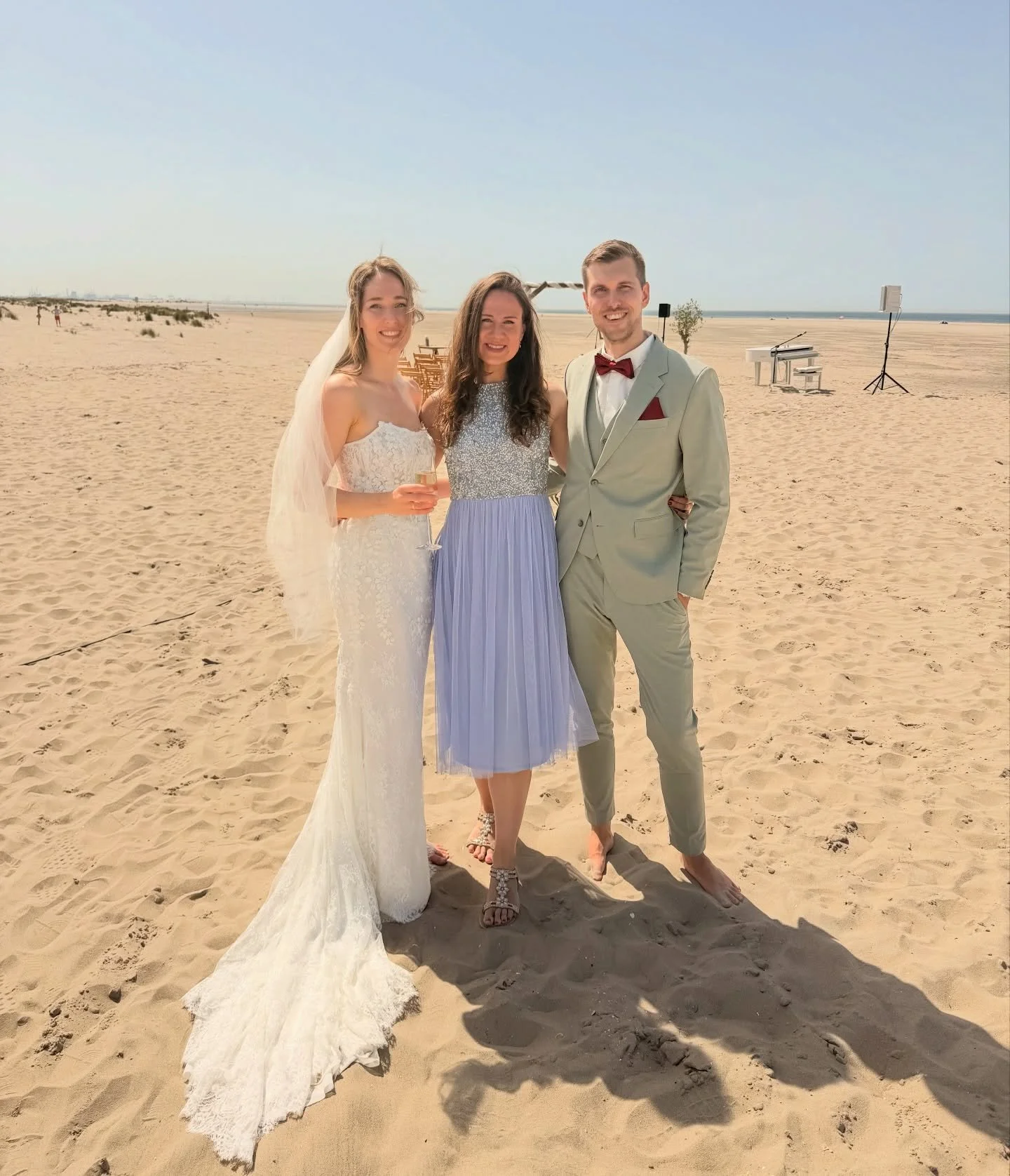 A few weeks ago, I had the pleasure of being part of Tanja &amp; Dennis&rsquo; wedding day. 🤍

Looking back at this photo brings back so many wonderful memories of a beautiful German-language ceremony by the sea and a couple who were an absolute joy