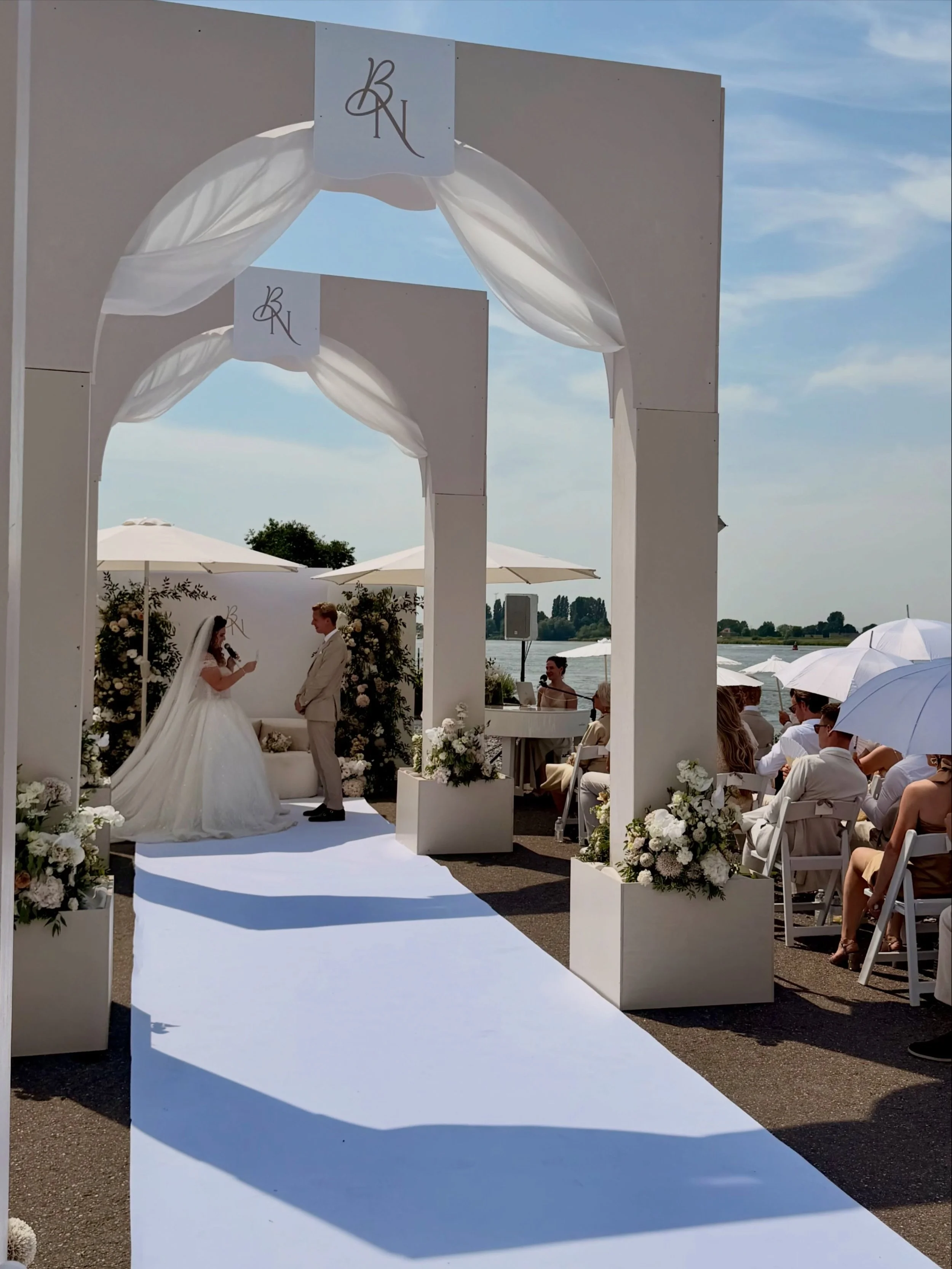 Hottest wedding of the year 🔥 💍 #literally. A 38-degree ceremony by the water that none of us will forget anytime soon.

Nova &amp; Brad&rsquo;s day was one of a kind. The flowers, the styling, the custom-built ceremony setting overlooking the wate
