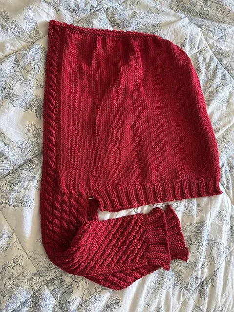 Little re cabled hood 2.jpeg