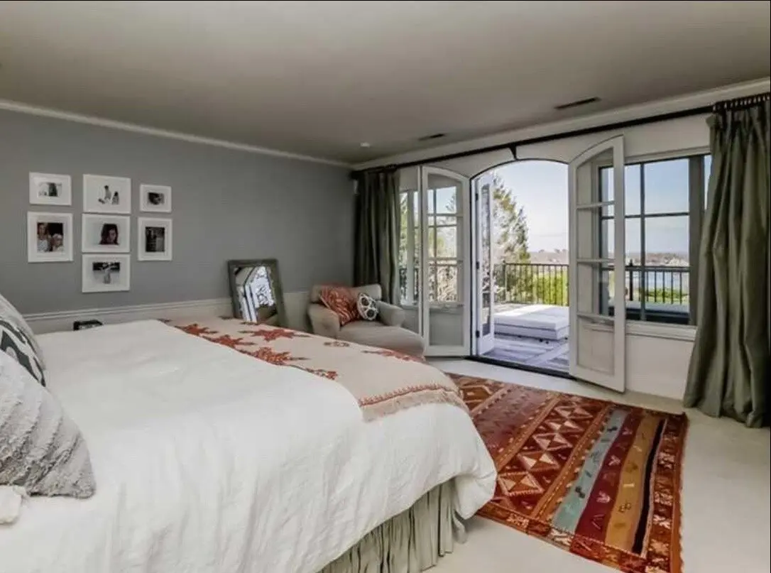 9 Unique Ideas for Mixing Patterns in Your Home with Anne Carr Design