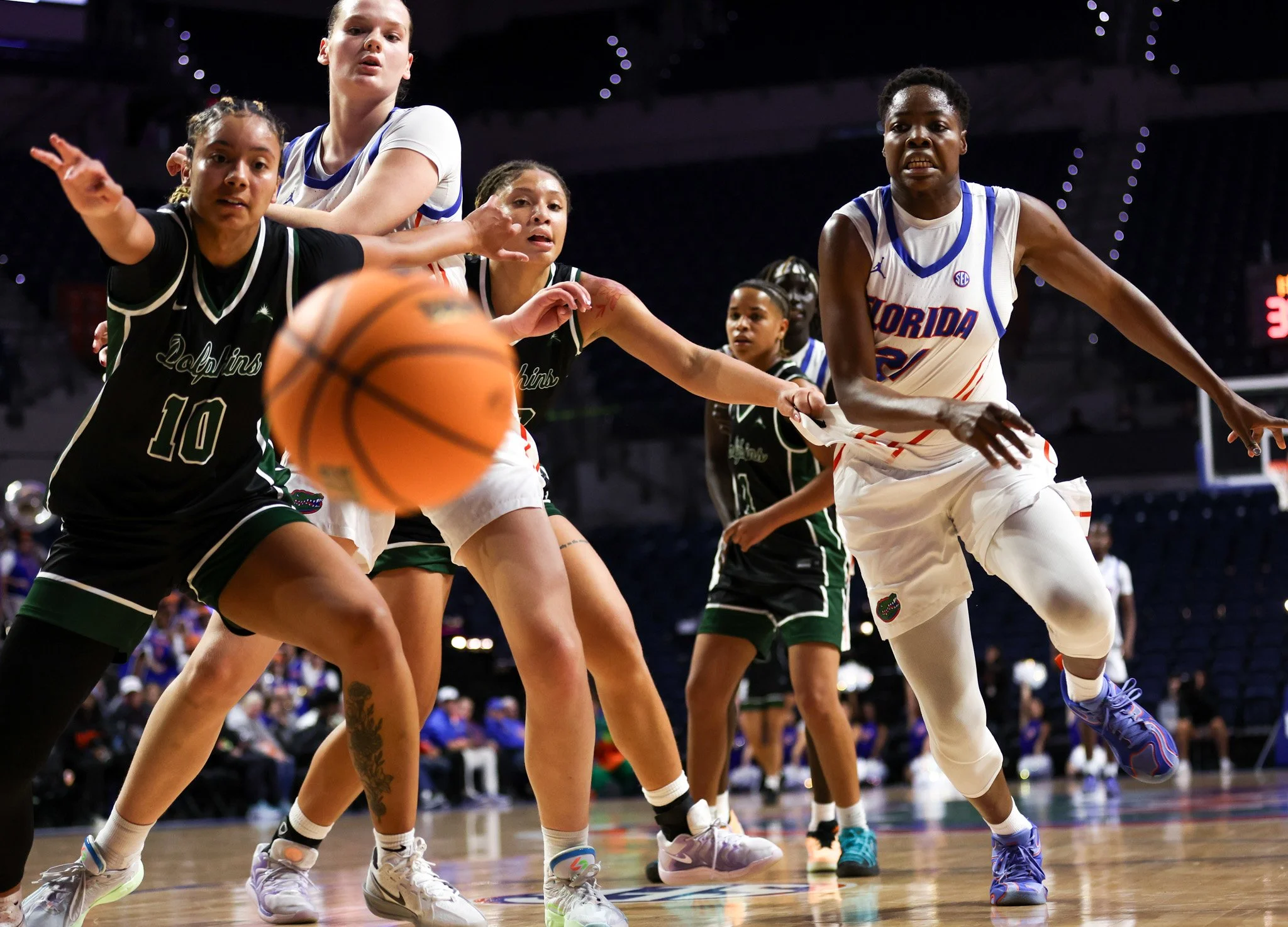 Ezekiel_Gift_Piatti_Caterina__251110_2378_SenayKennon (1).jpg