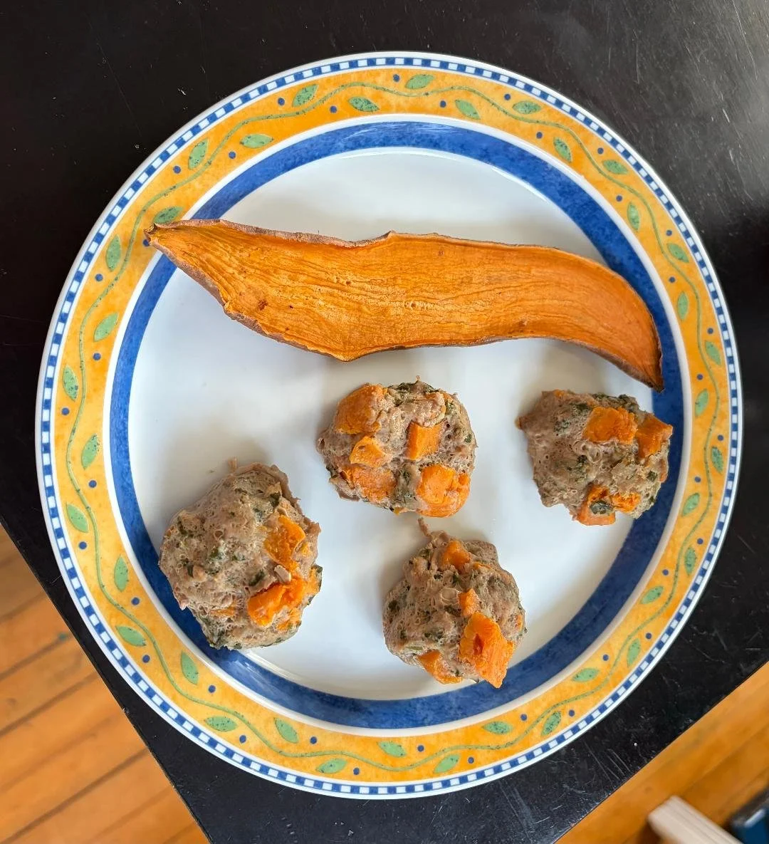Organic healthy home cooked treat and meal topper options.