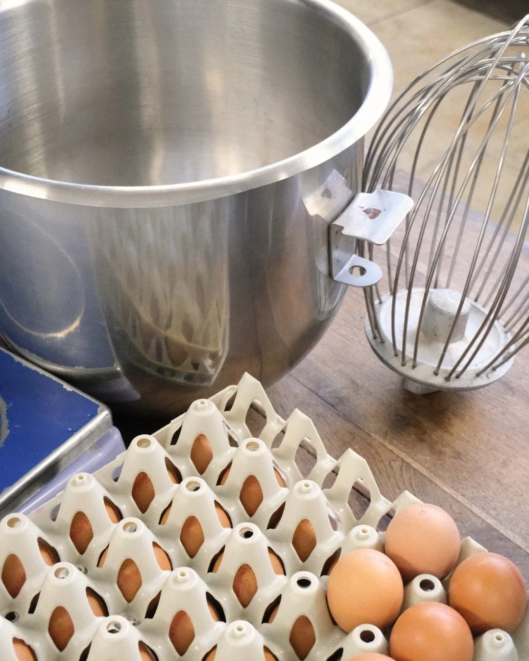 Behind the scenes, where it all begins. ✨ From the bakery to the ice cream kitchen, everything starts with the best ingredients and daily preparation.